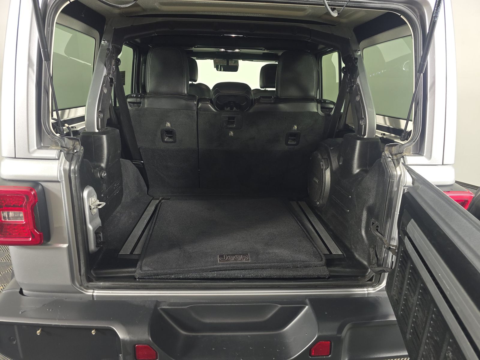 2020 Jeep Wrangler Unlimited Sahara Altitude Edition AWD