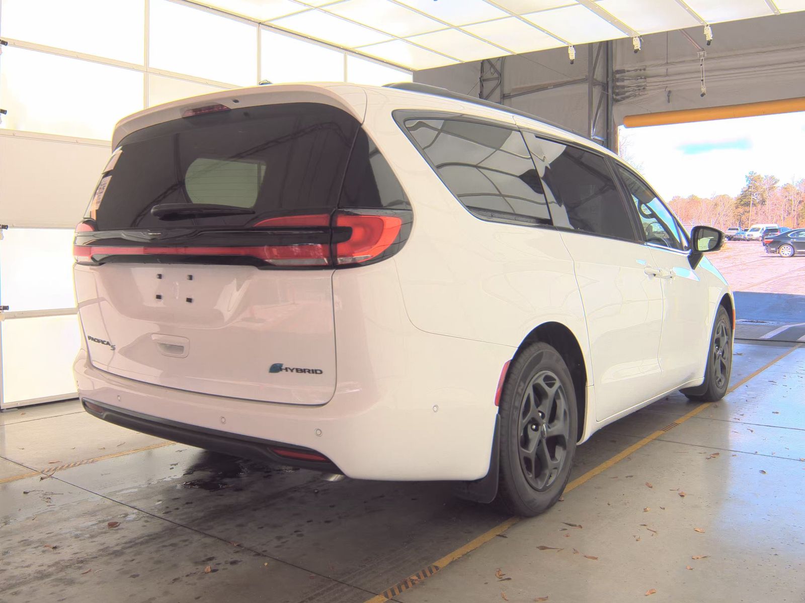 2024 Chrysler Pacifica Hybrid Select Premium S Appearance FWD