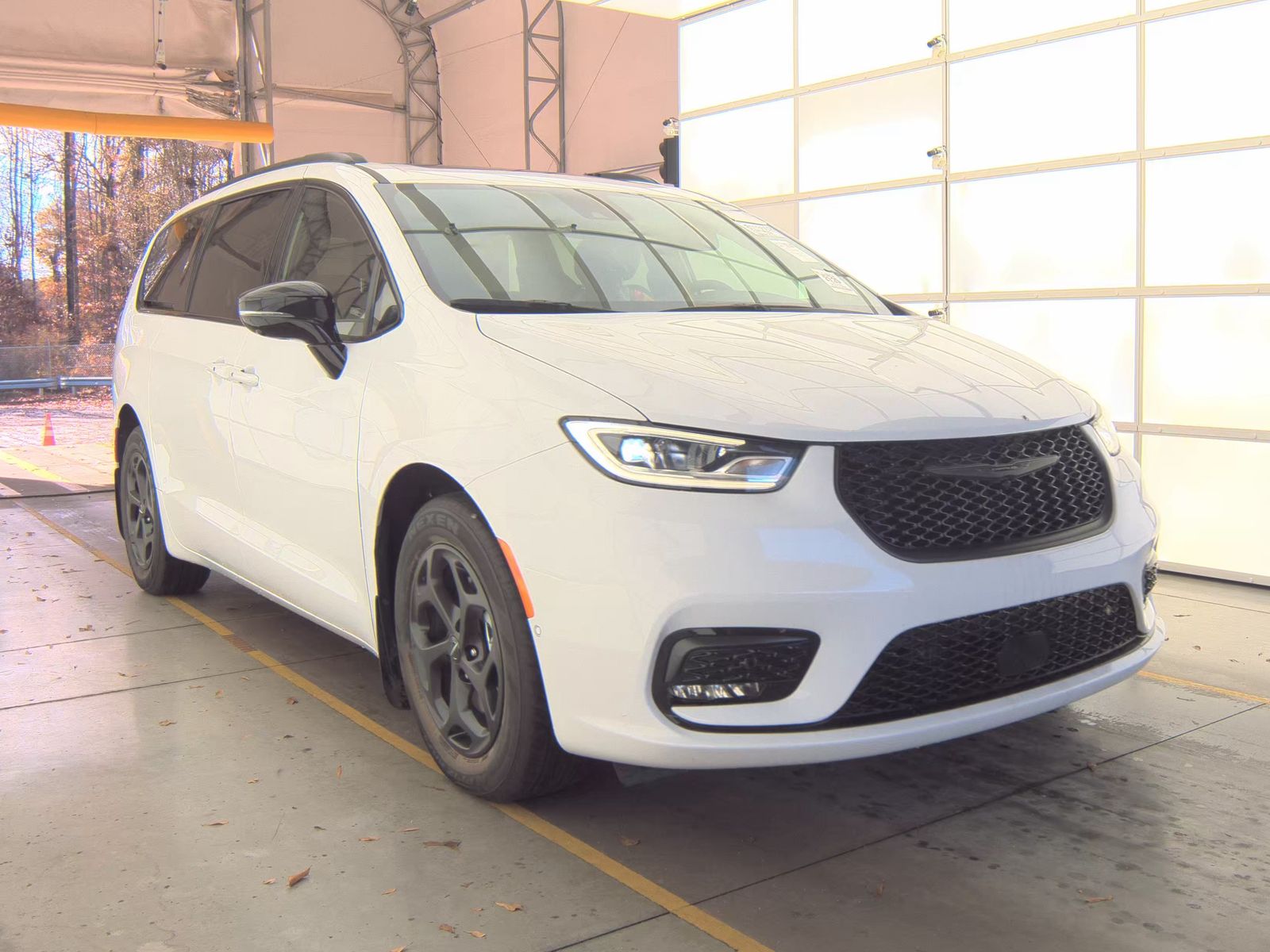 2024 Chrysler Pacifica Hybrid Select Premium S Appearance FWD