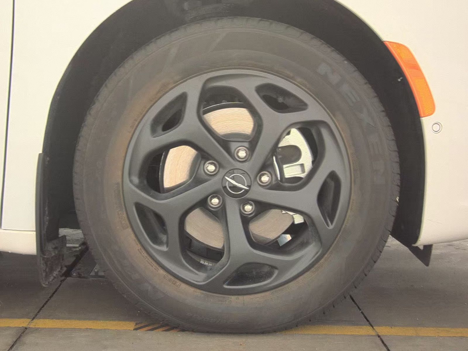 2024 Chrysler Pacifica Hybrid Select Premium S Appearance FWD