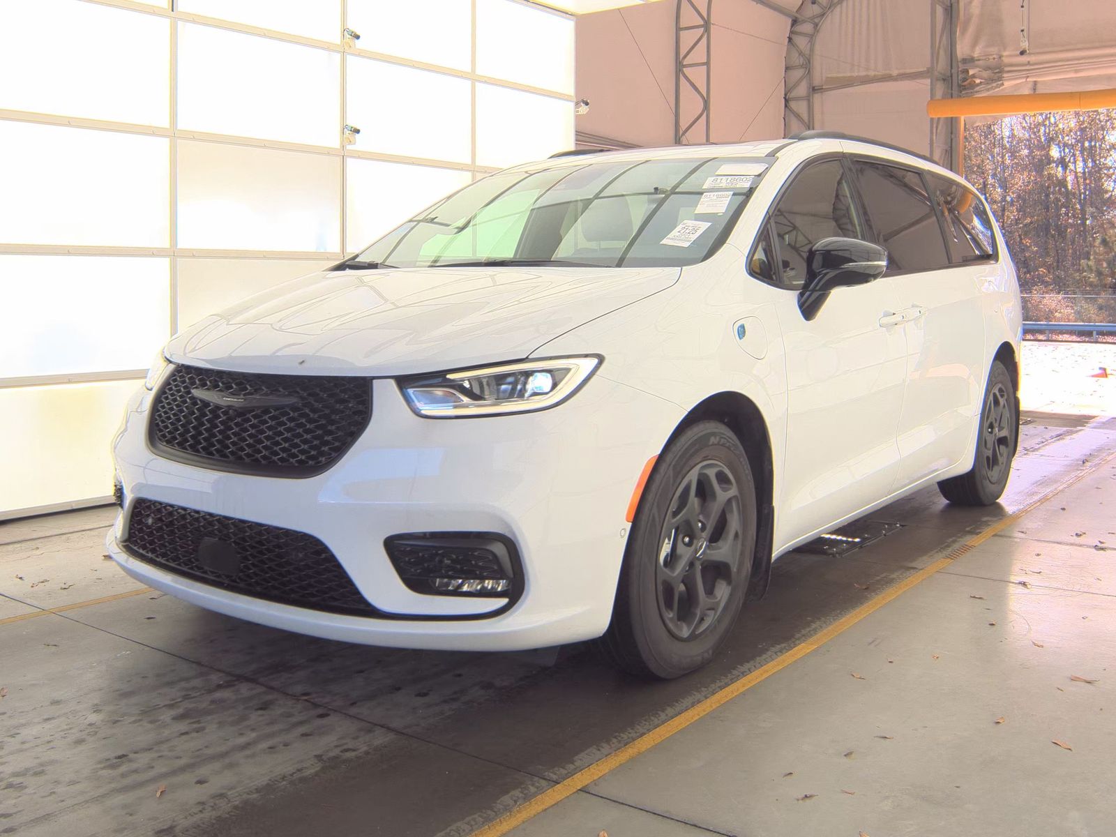 2024 Chrysler Pacifica Hybrid Select Premium S Appearance FWD