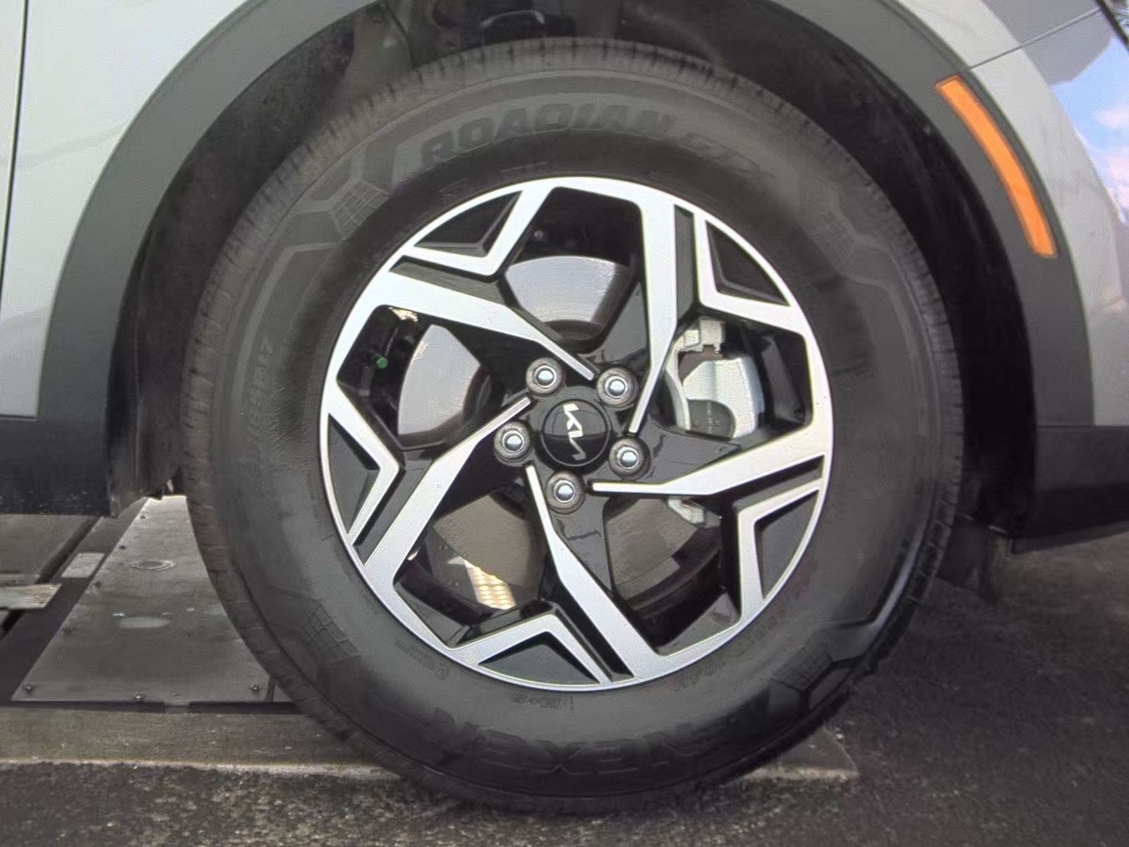 2025 Kia Sportage LX FWD