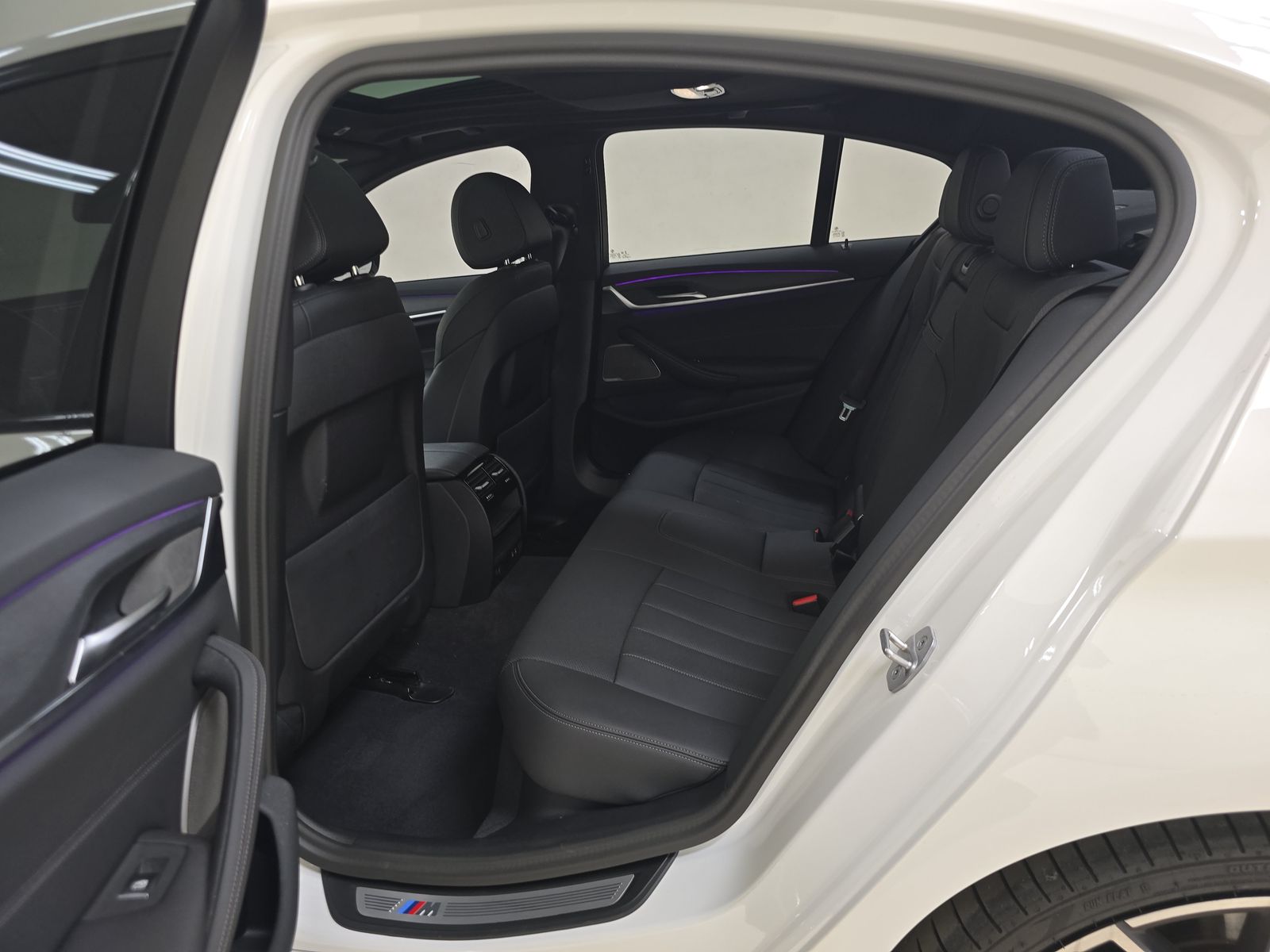 2023 BMW 5 Series 530i RWD