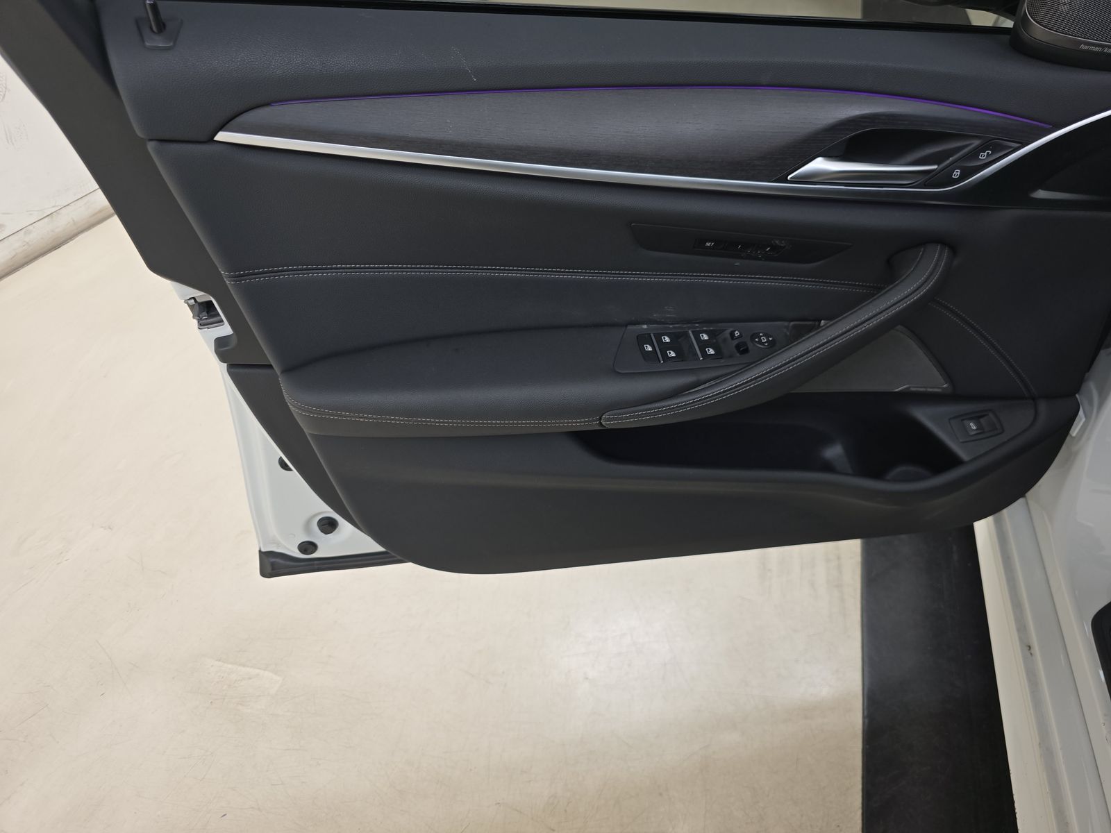 2023 BMW 5 Series 530i RWD