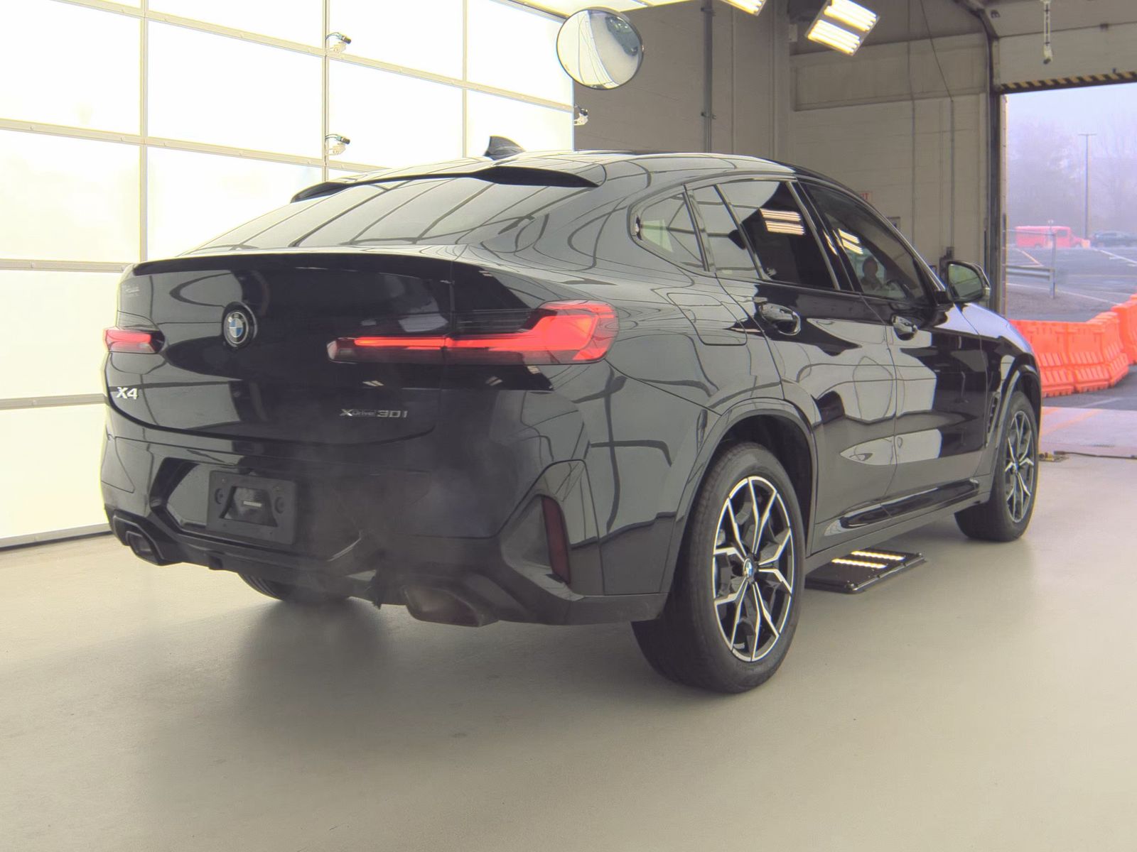 2023 BMW X4 xDrive30i AWD