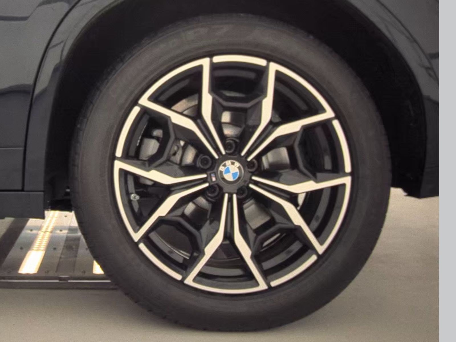 2023 BMW X4 xDrive30i AWD