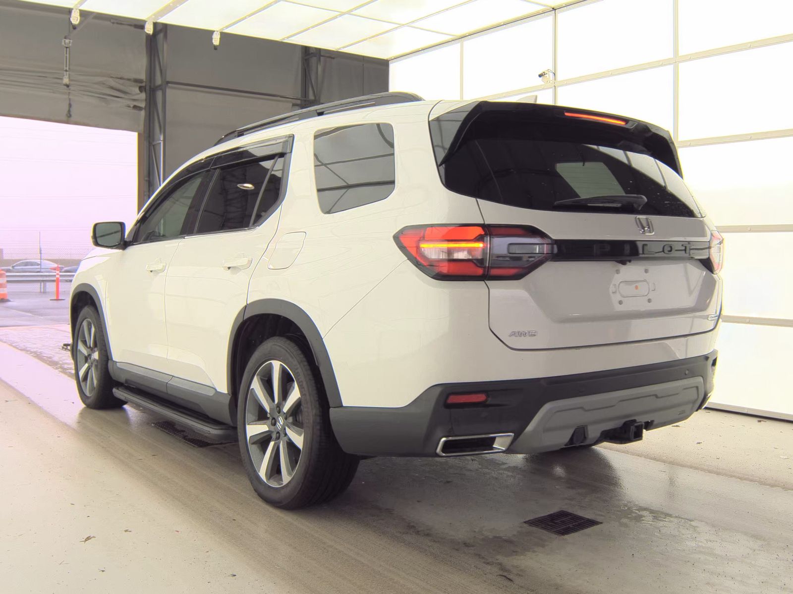 2025 Honda Pilot Touring AWD