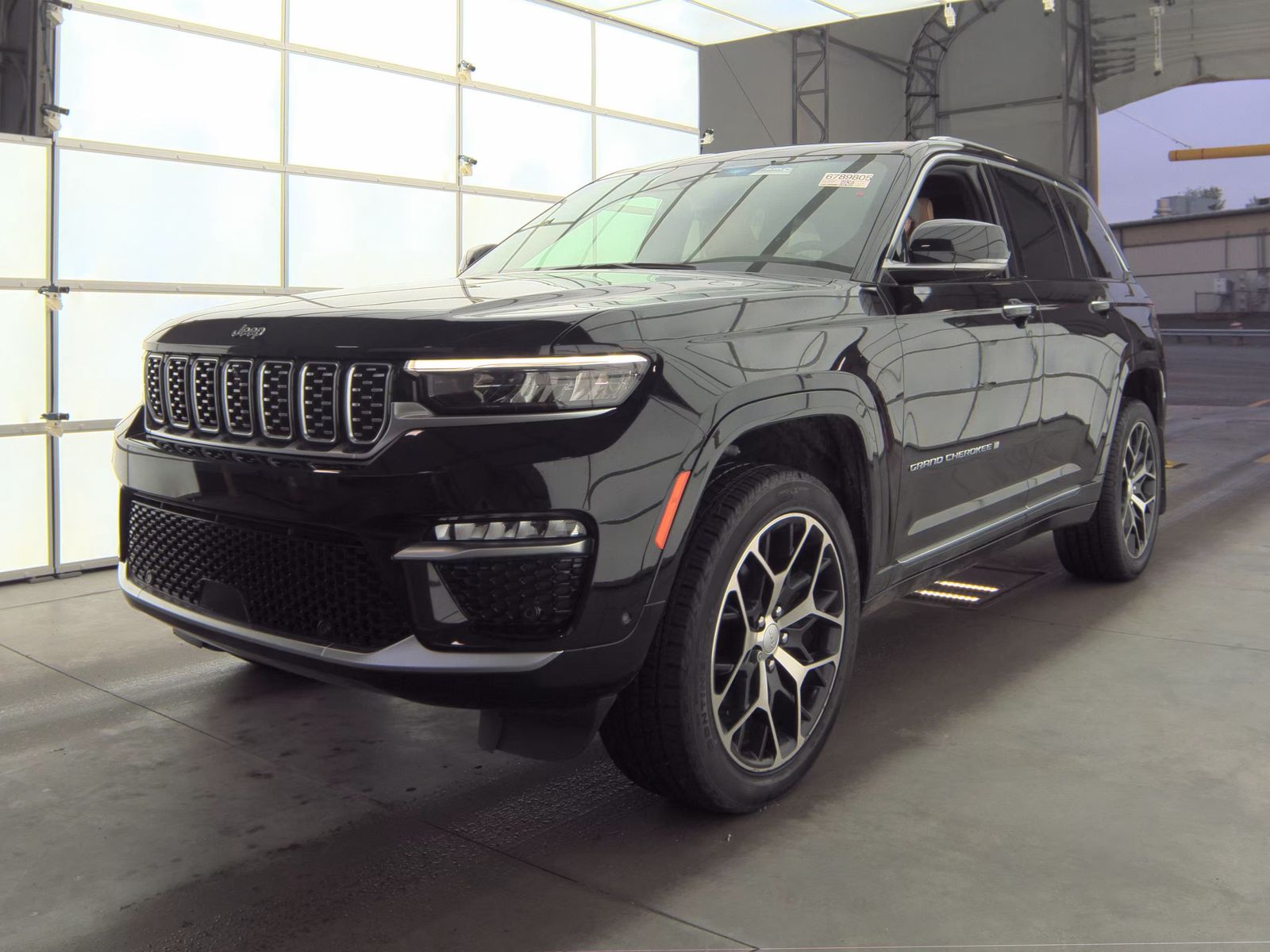 2022 Jeep Grand Cherokee Summit Reserve AWD