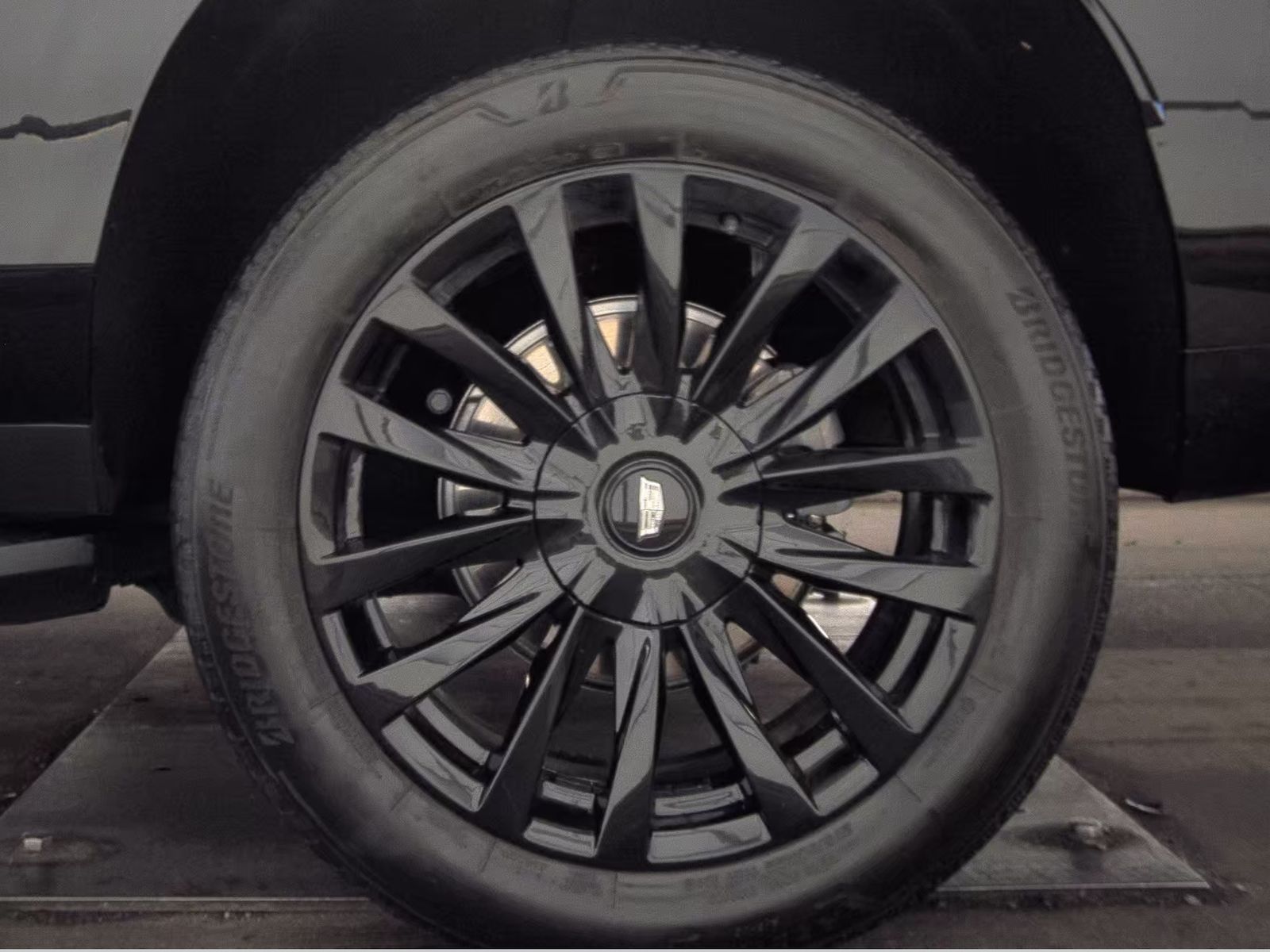 2023 Cadillac Escalade ESV Premium Luxury AWD