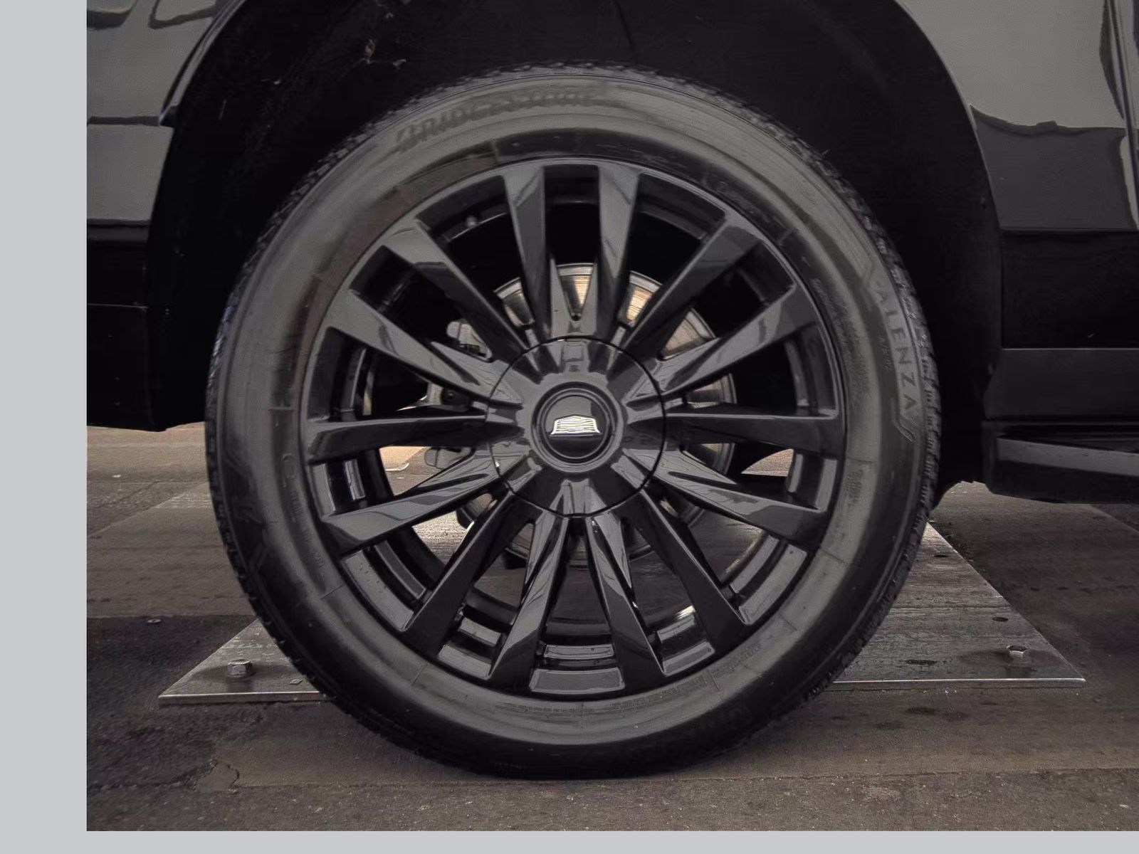 2023 Cadillac Escalade ESV Premium Luxury AWD