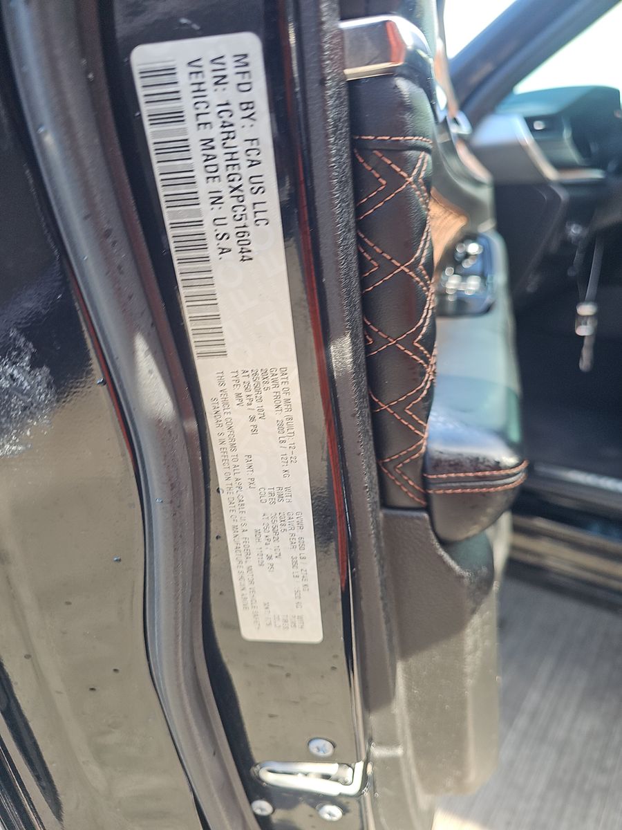 2023 Jeep Grand Cherokee Summit AWD