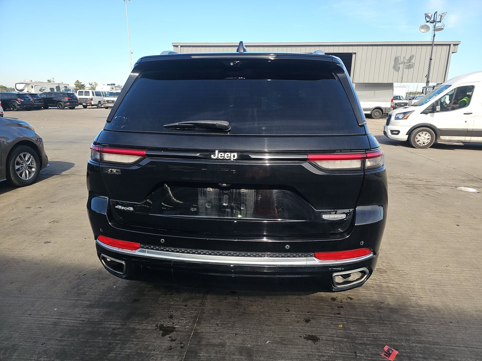 2023 Jeep Grand Cherokee Summit AWD