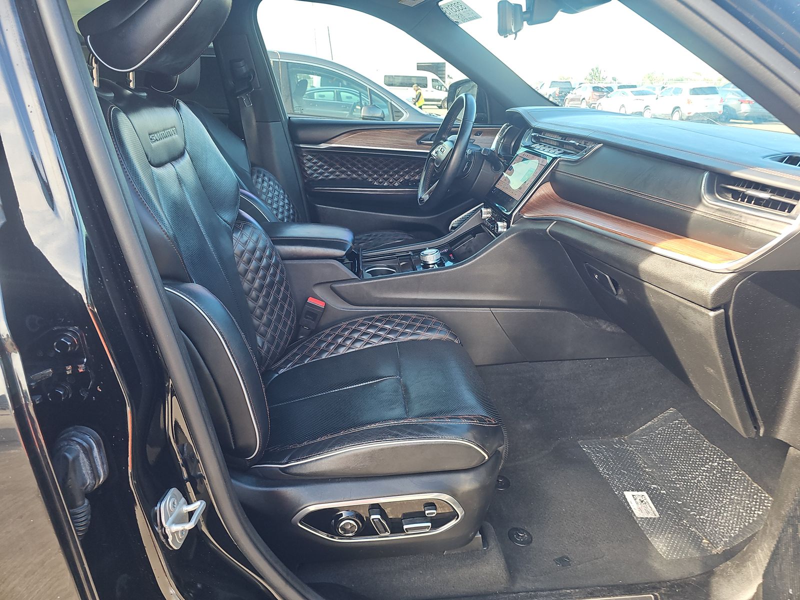 2023 Jeep Grand Cherokee Summit AWD