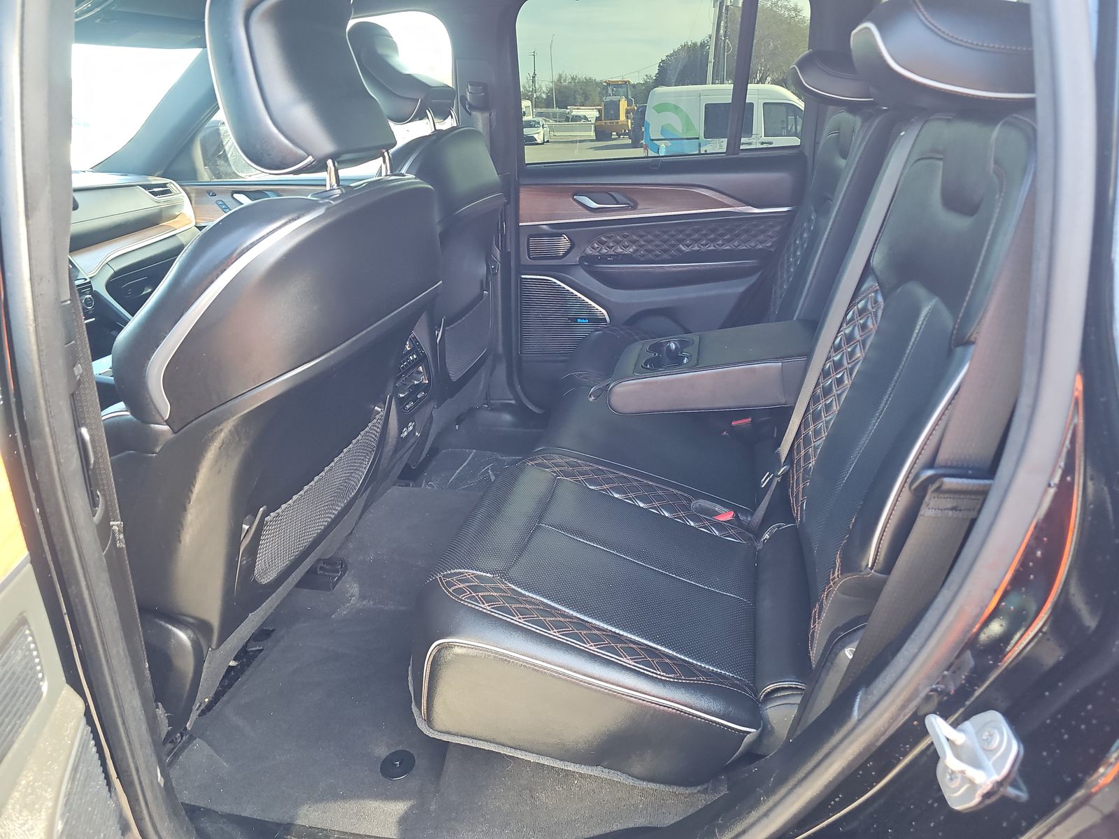 2023 Jeep Grand Cherokee Summit AWD