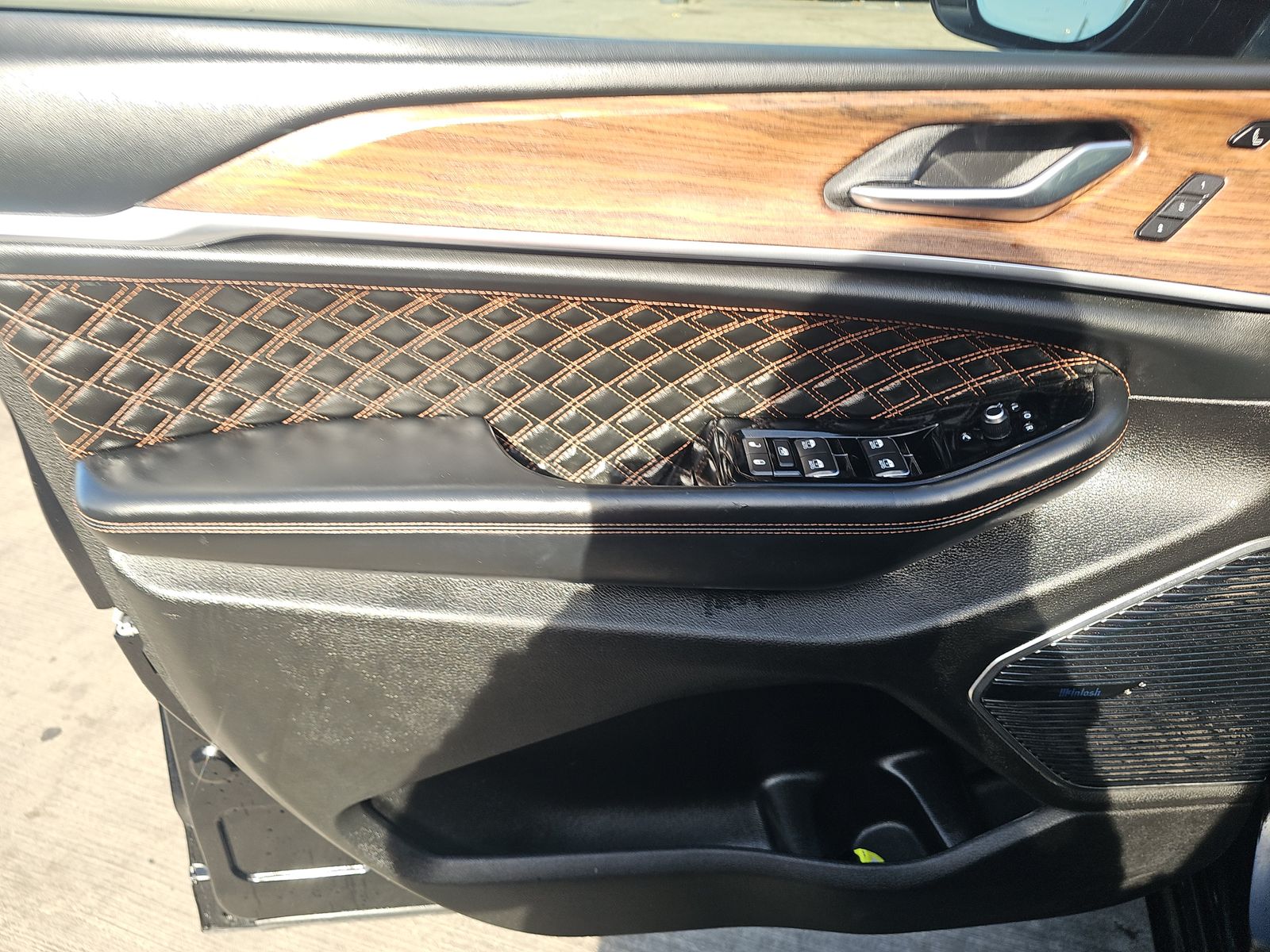 2023 Jeep Grand Cherokee Summit AWD