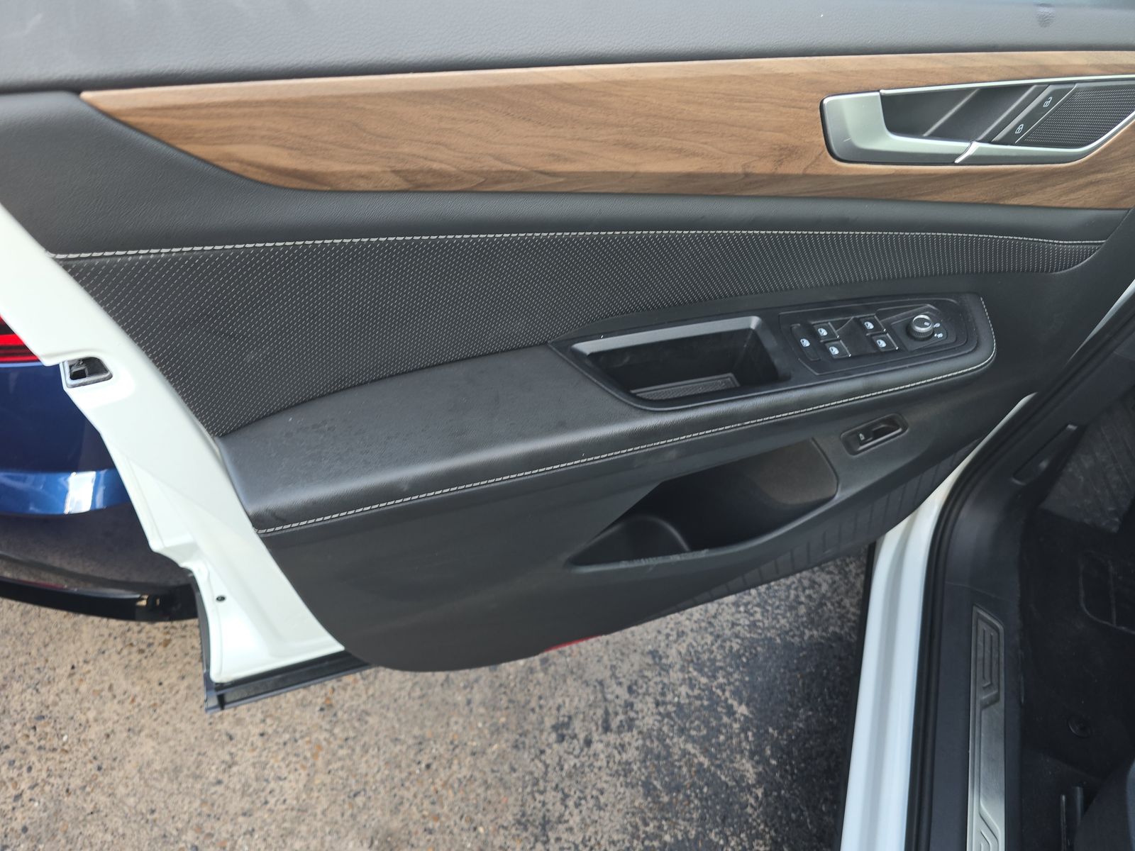 2025 Volkswagen Atlas 2.0T SE AWD