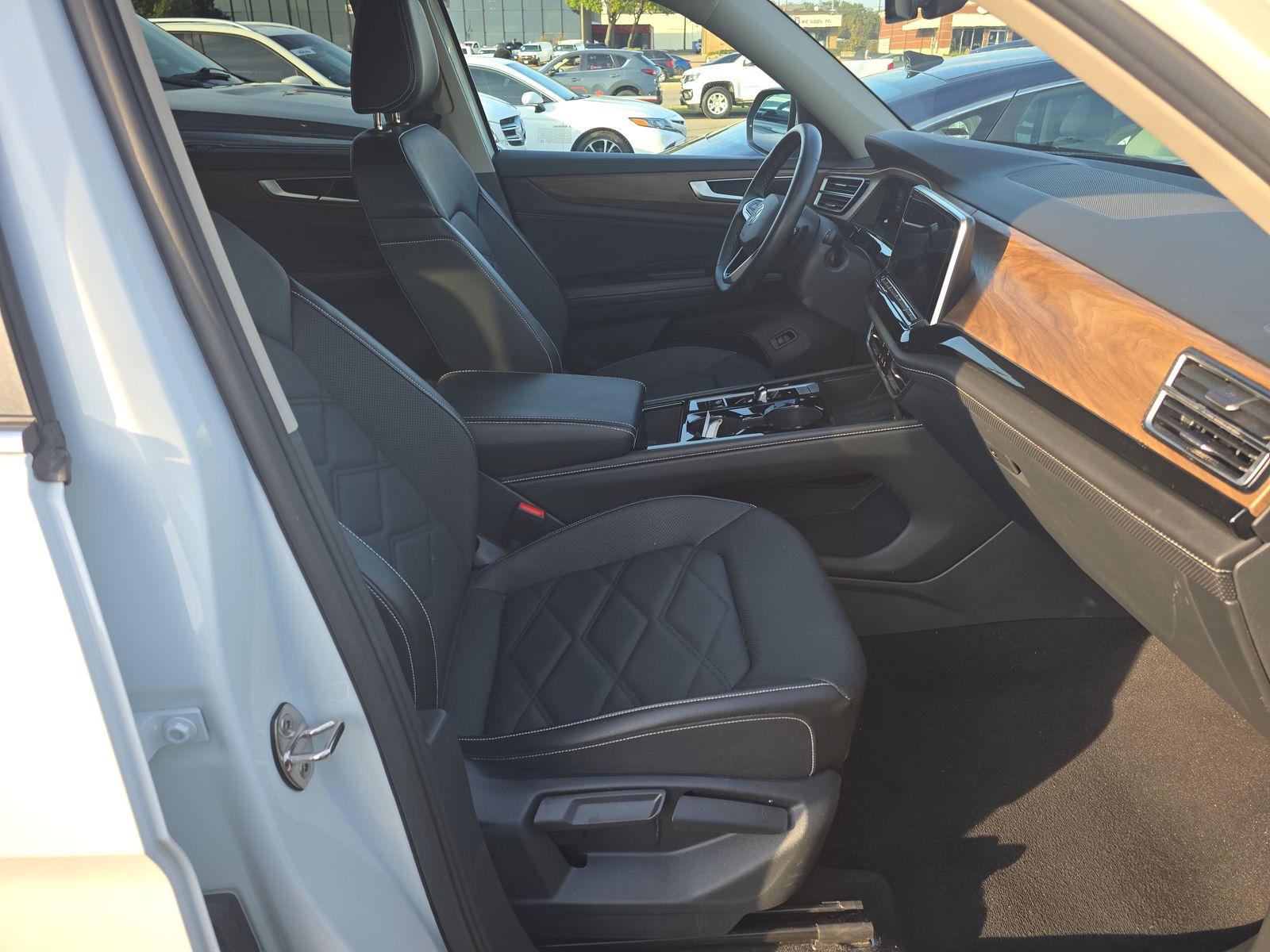 2025 Volkswagen Atlas 2.0T SE AWD