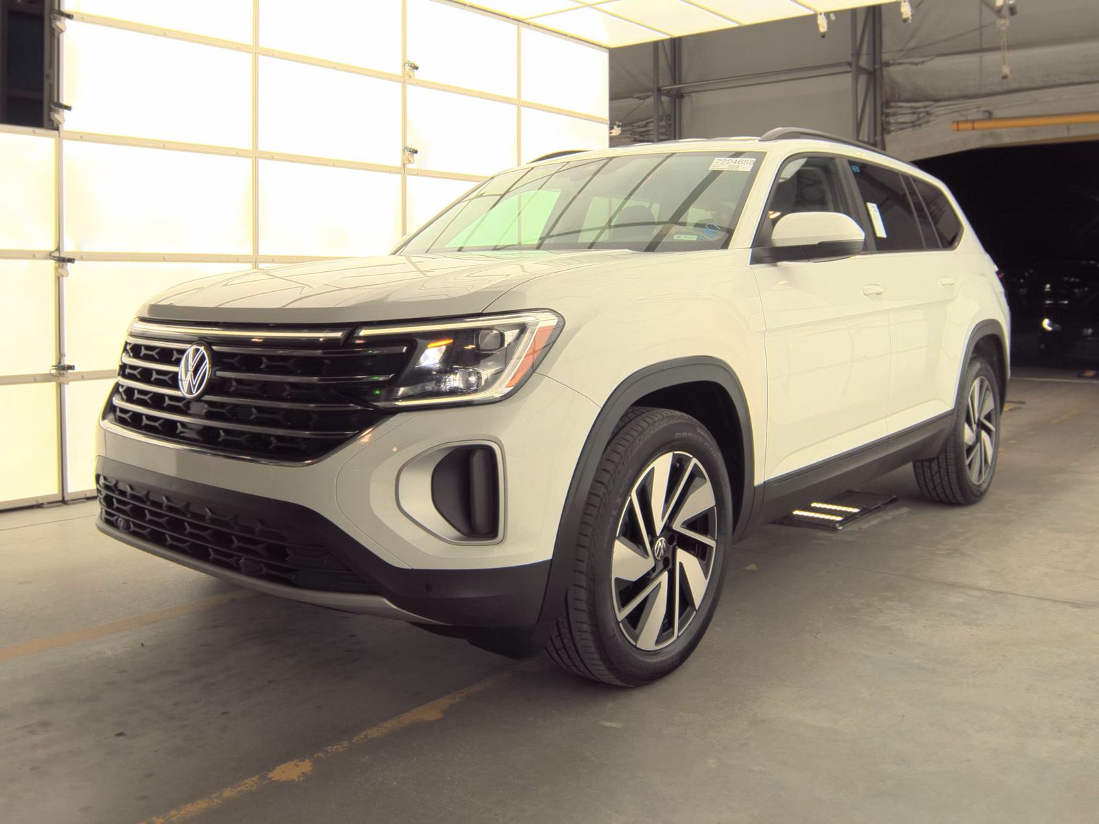 2025 Volkswagen Atlas 2.0T SE AWD