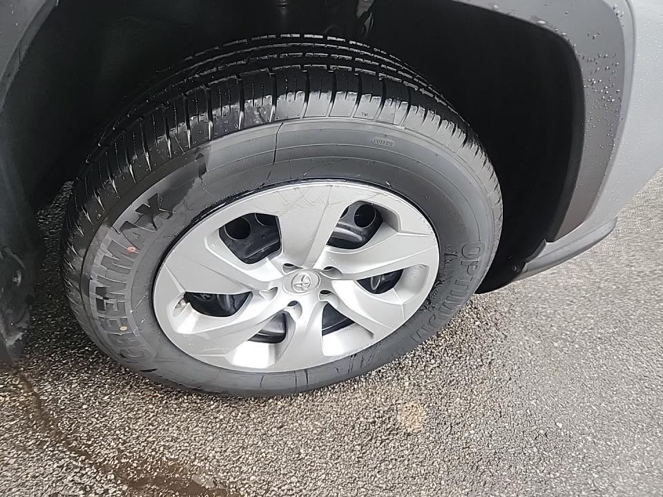 2021 Toyota RAV4 LE AWD