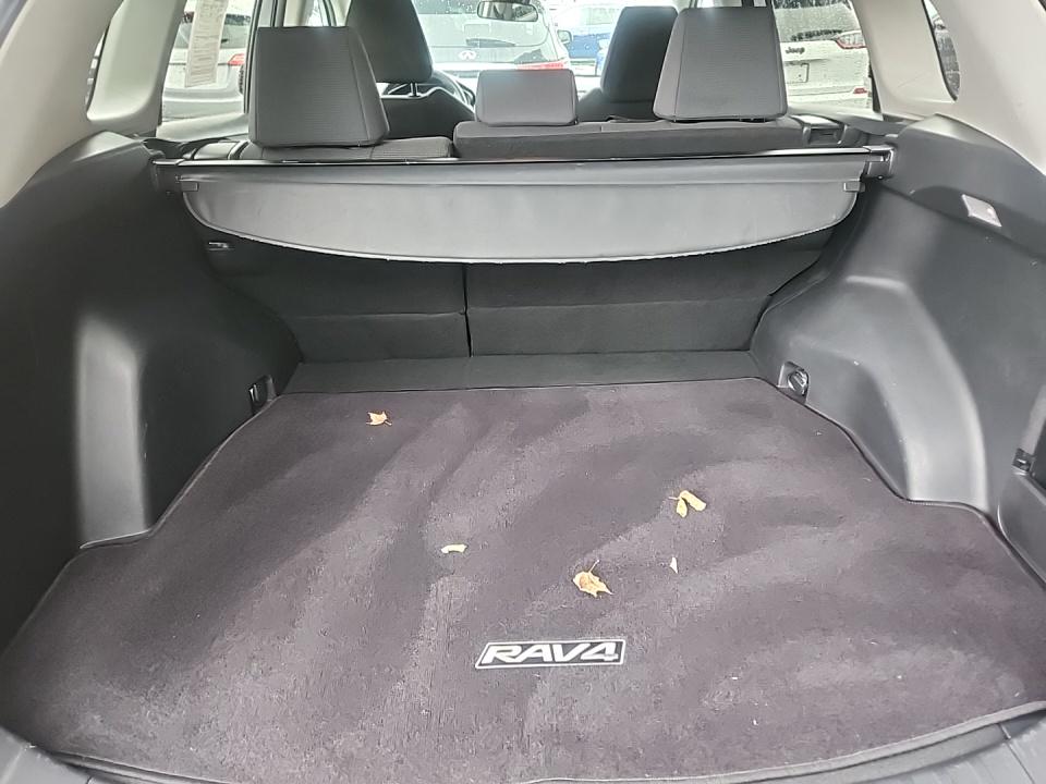 2021 Toyota RAV4 LE AWD