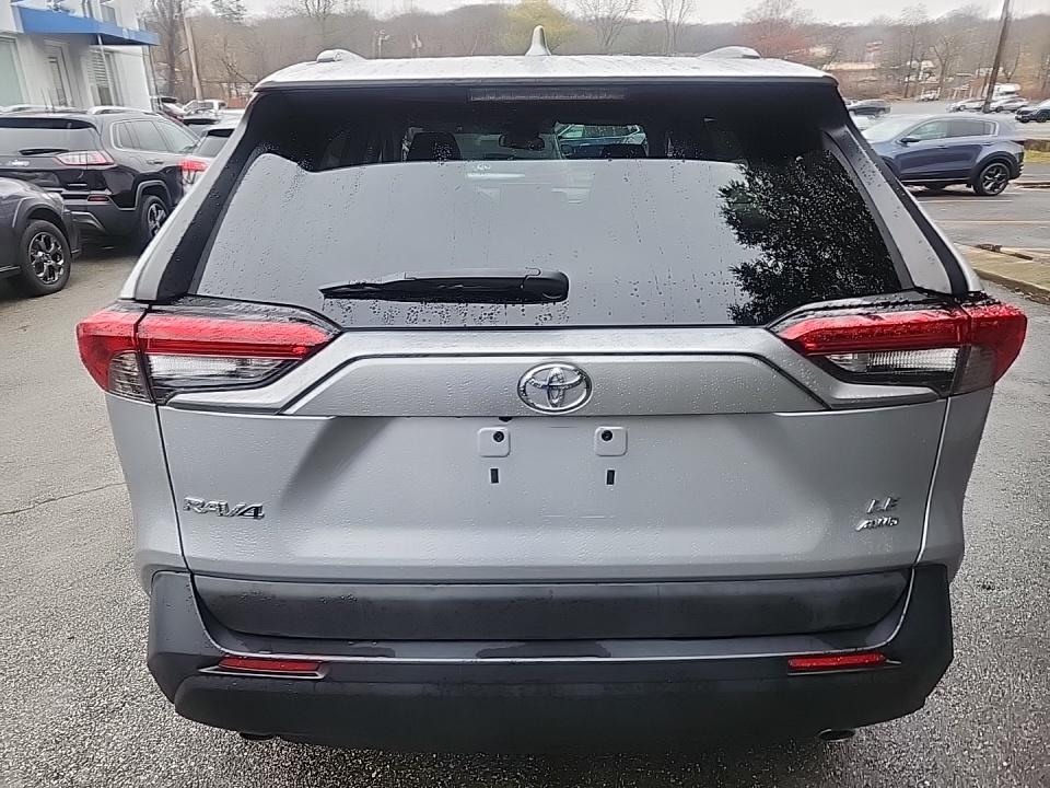 2021 Toyota RAV4 LE AWD