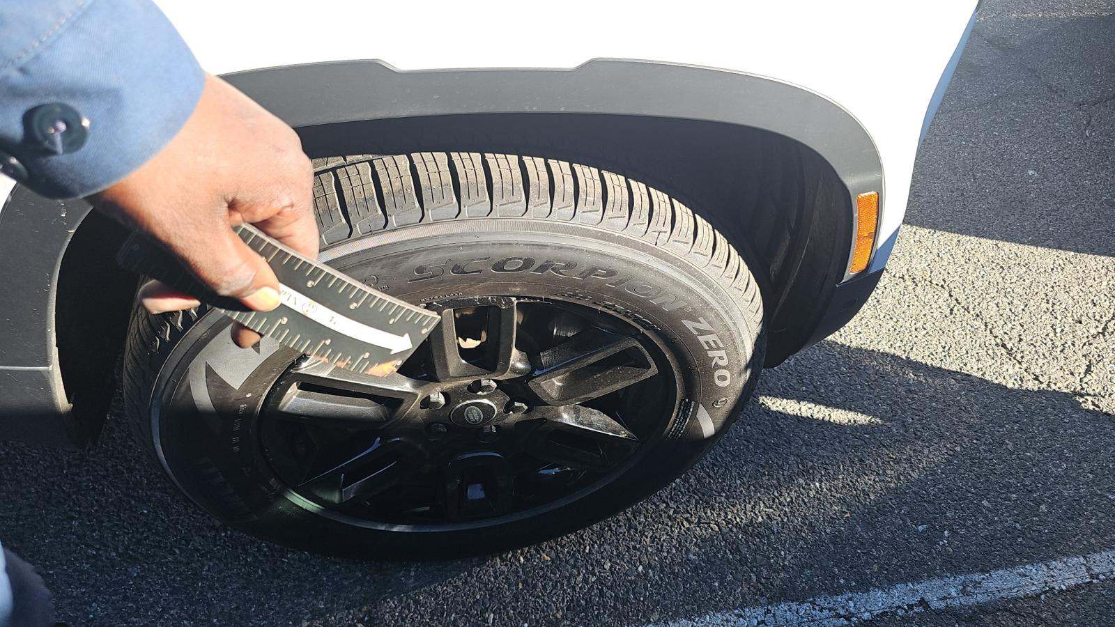 2023 Land Rover Defender 110 30th Anniversary Edition AWD