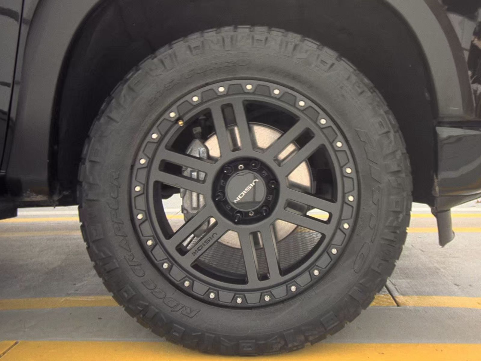 2023 Chevrolet Silverado 1500 Custom AWD