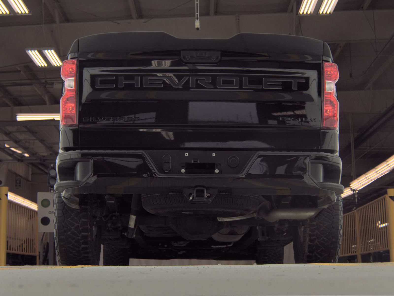 2023 Chevrolet Silverado 1500 Custom AWD