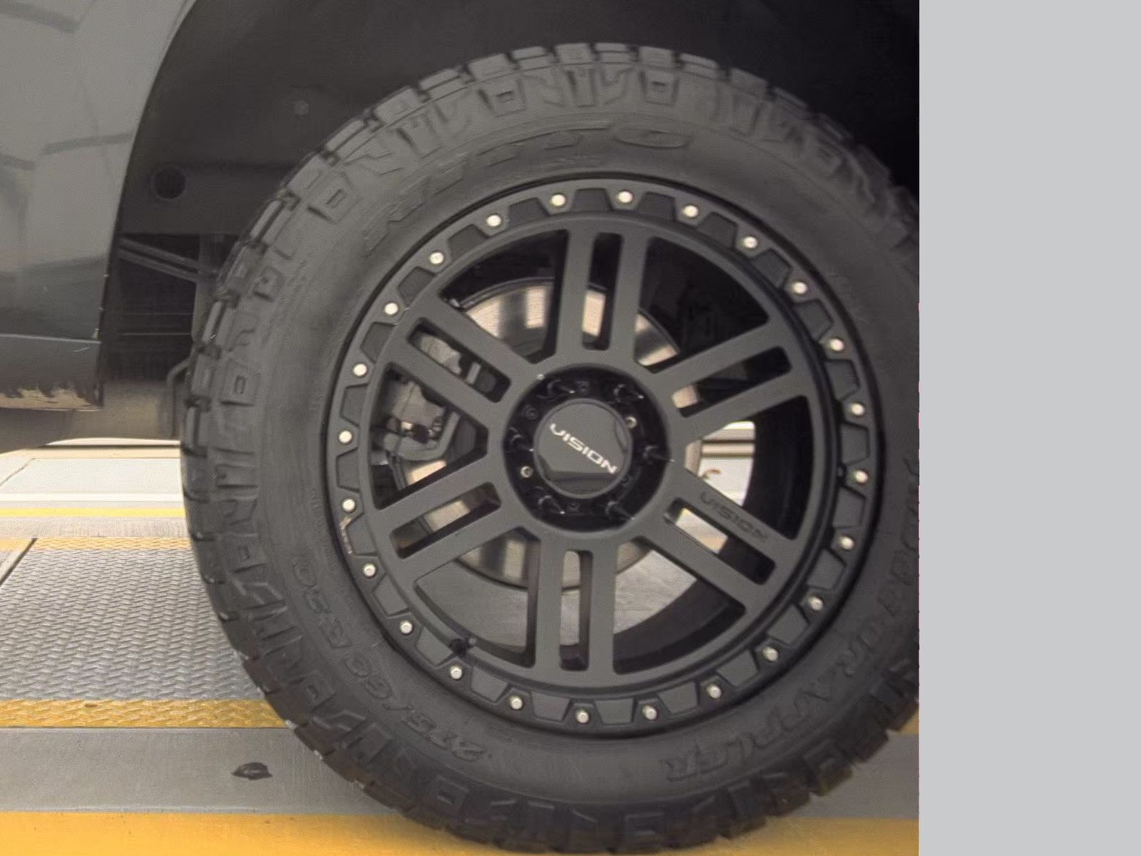 2023 Chevrolet Silverado 1500 Custom AWD