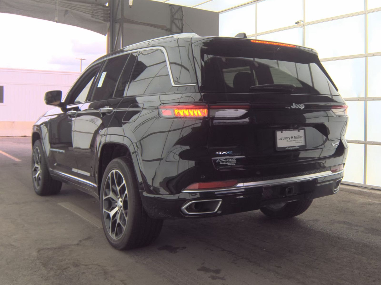 2022 Jeep Grand Cherokee 4xe Summit Reserve AWD