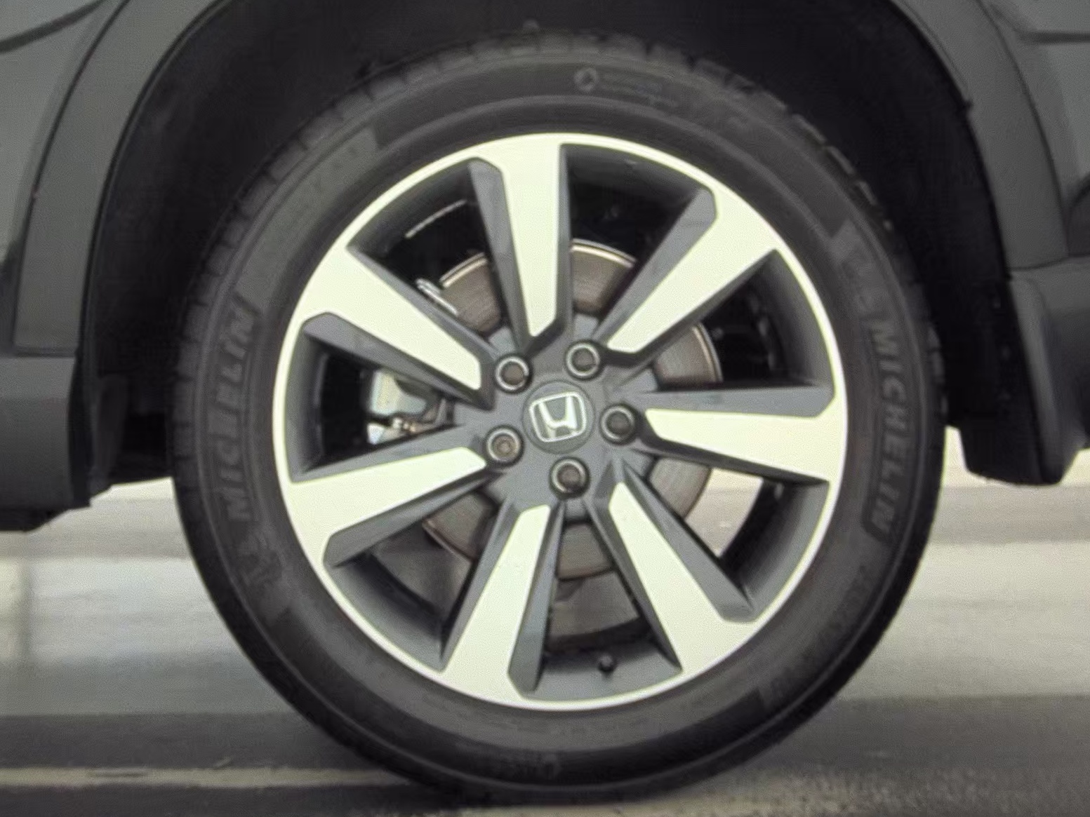 2025 Honda Pilot Touring FWD