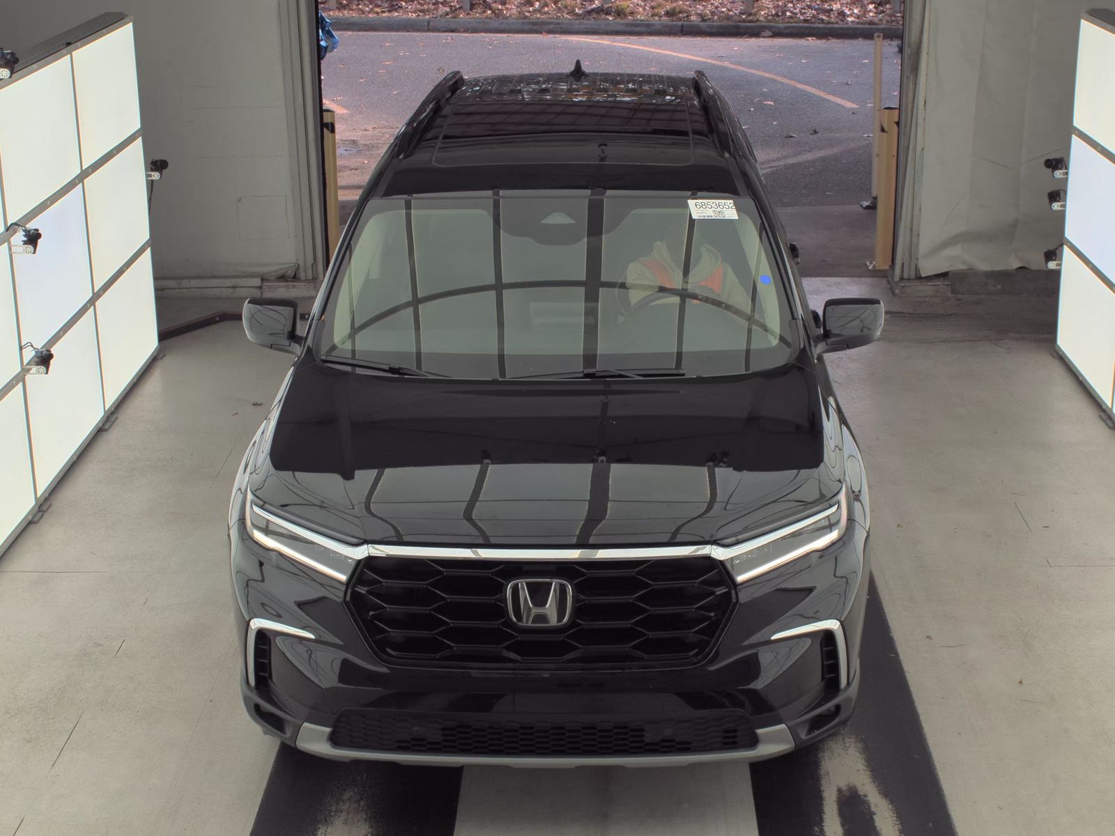 2025 Honda Pilot Touring FWD