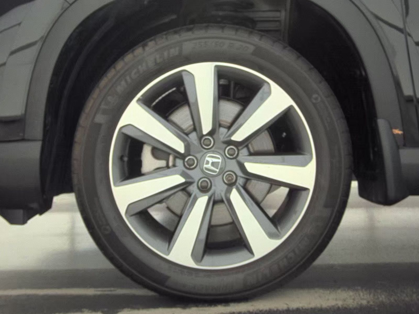 2025 Honda Pilot Touring FWD