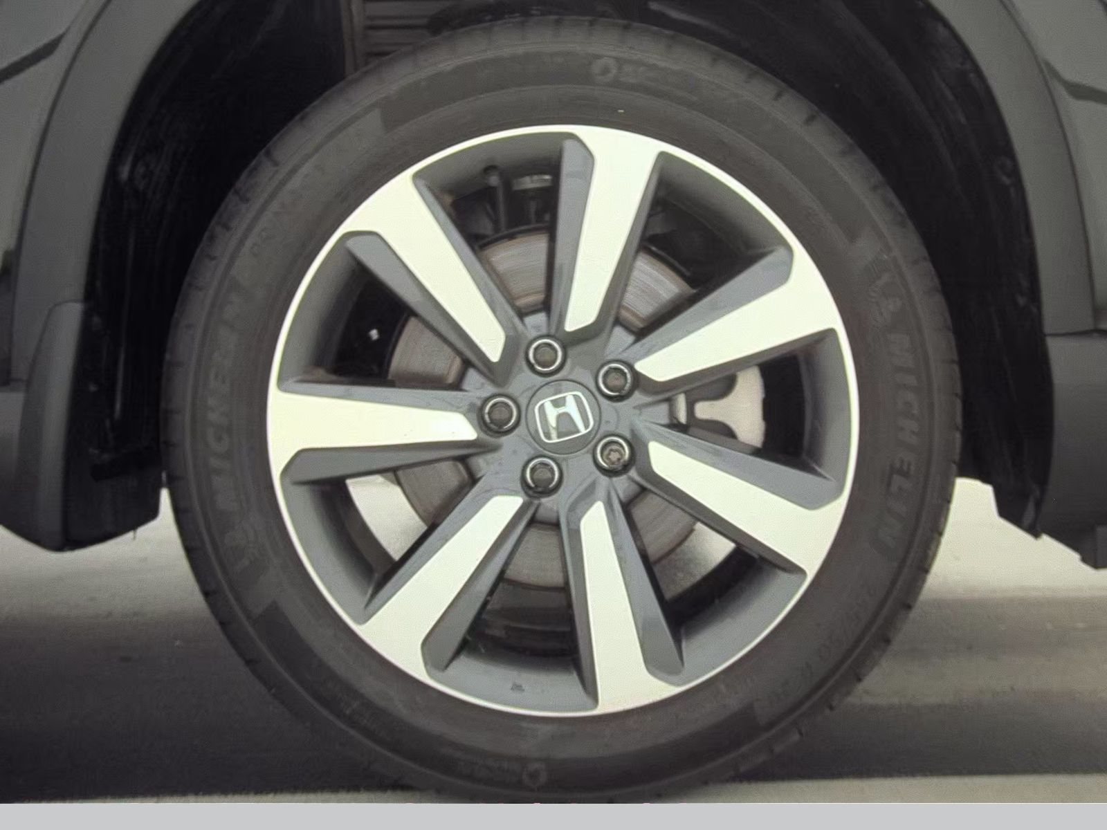 2025 Honda Pilot Touring FWD