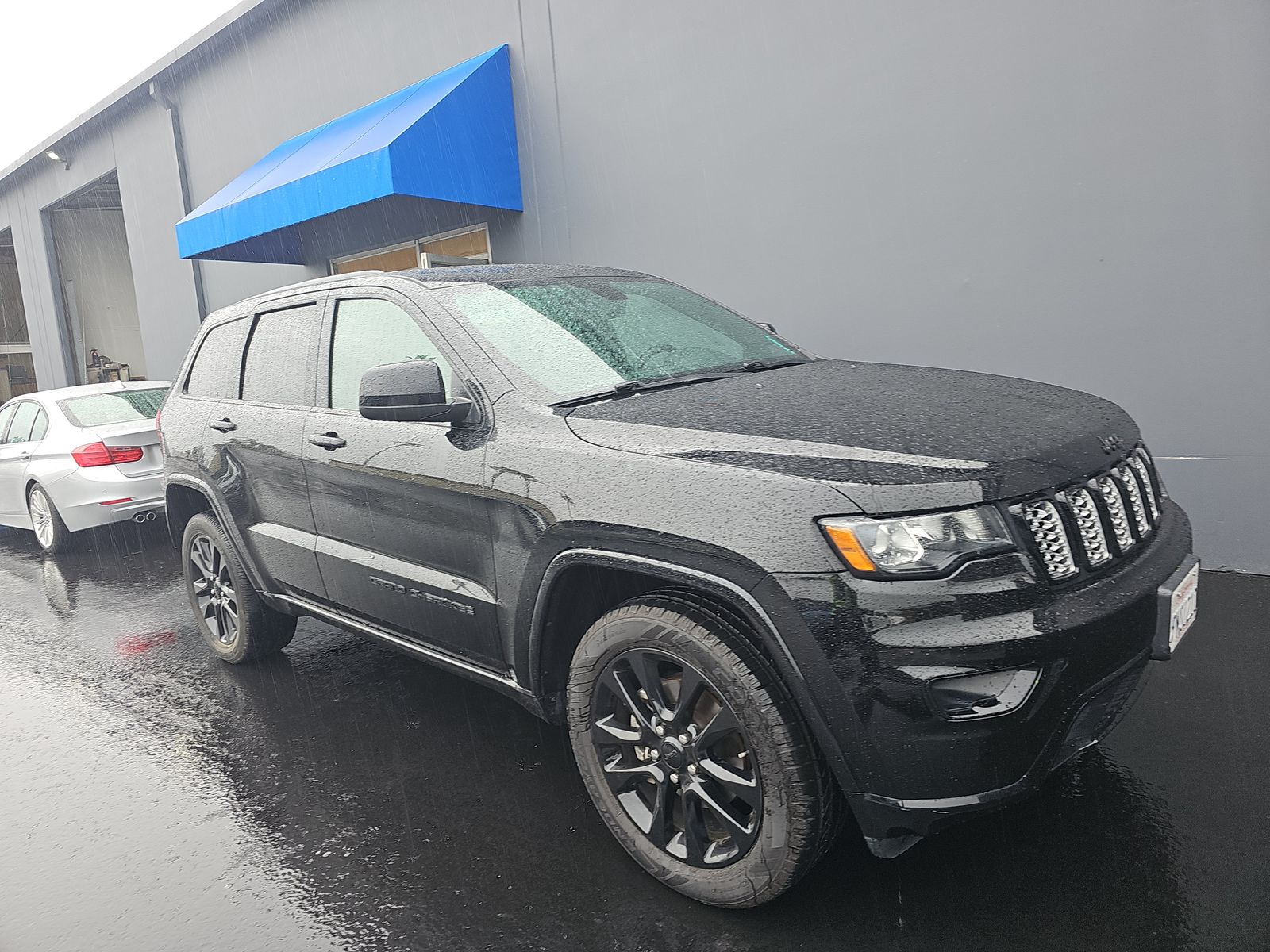 2019 Jeep Grand Cherokee Laredo Altitude Edition AWD