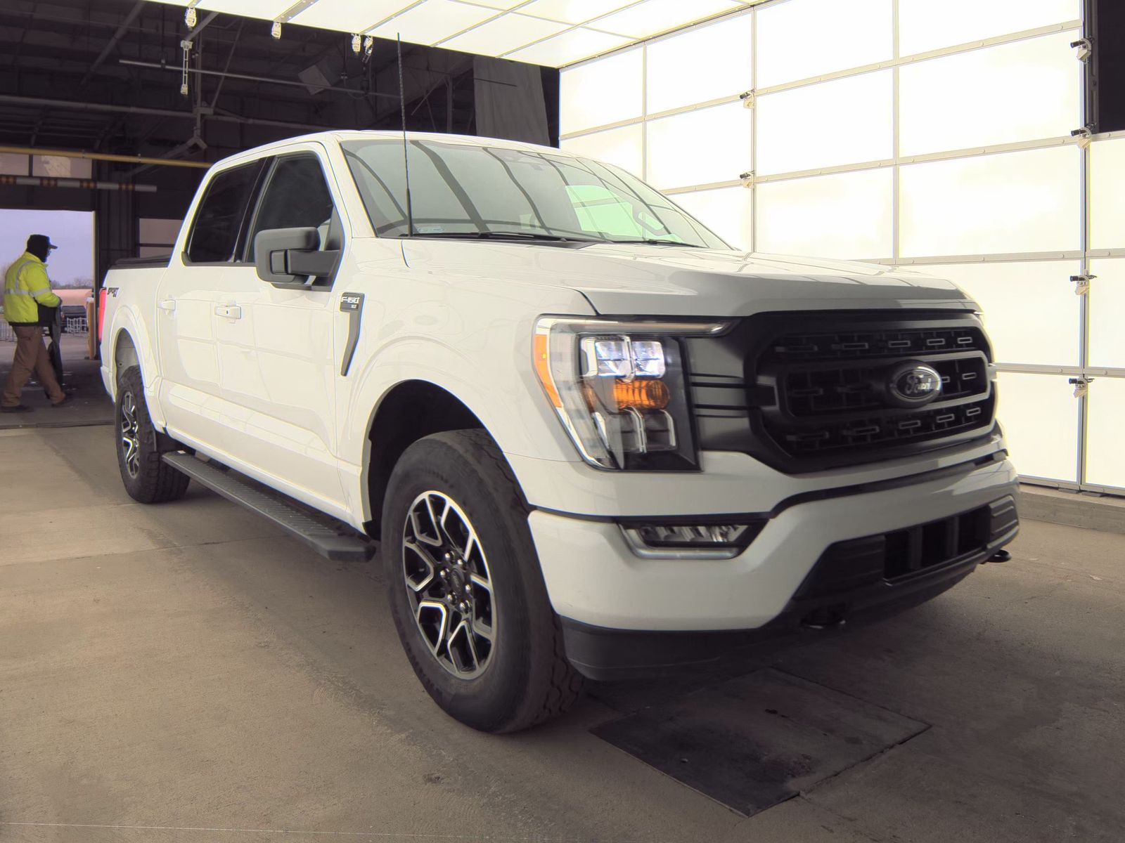 2023 Ford F-150 XLT AWD