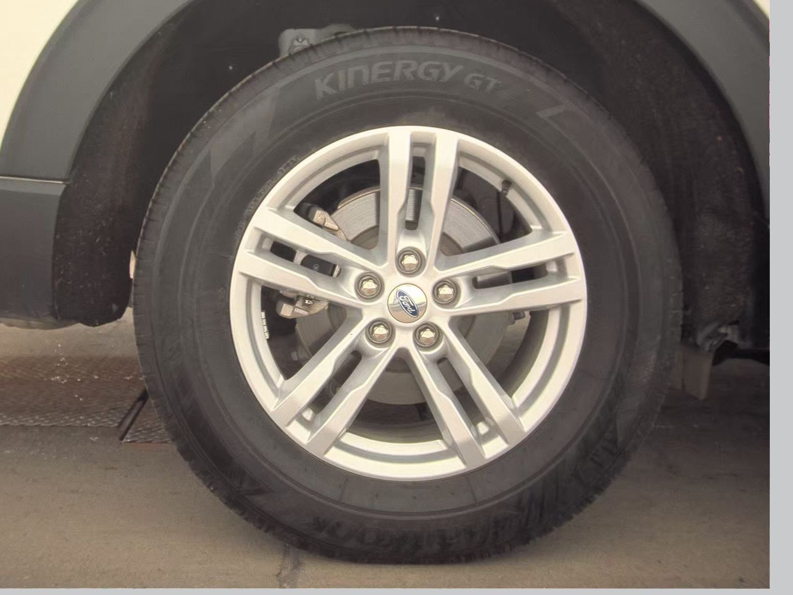 2023 Ford Explorer XLT AWD