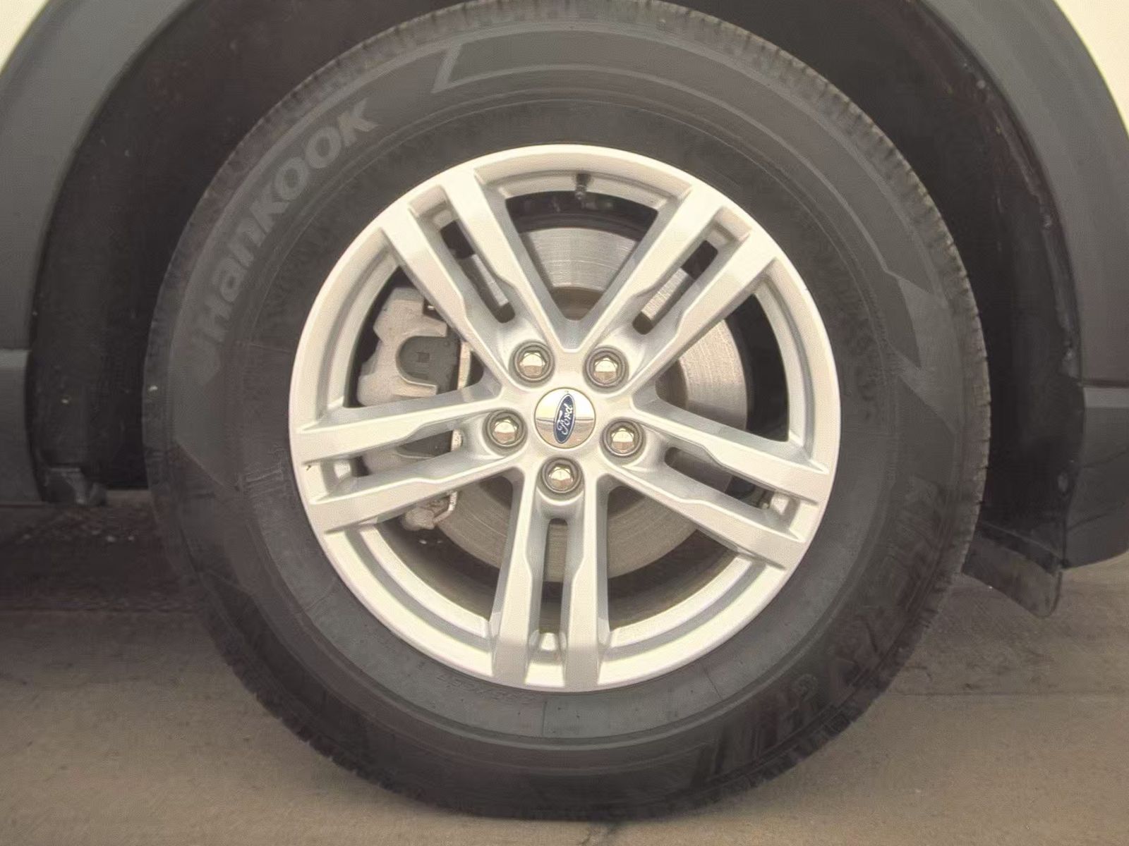 2023 Ford Explorer XLT AWD