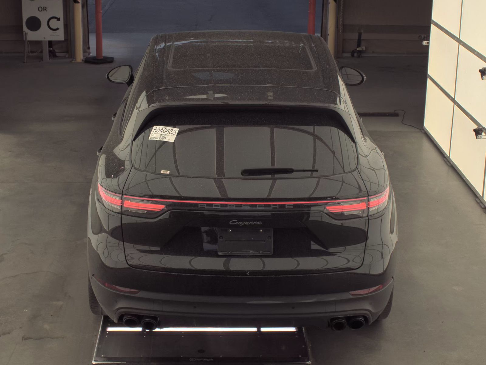 2023 Porsche Cayenne Platinum Edition AWD