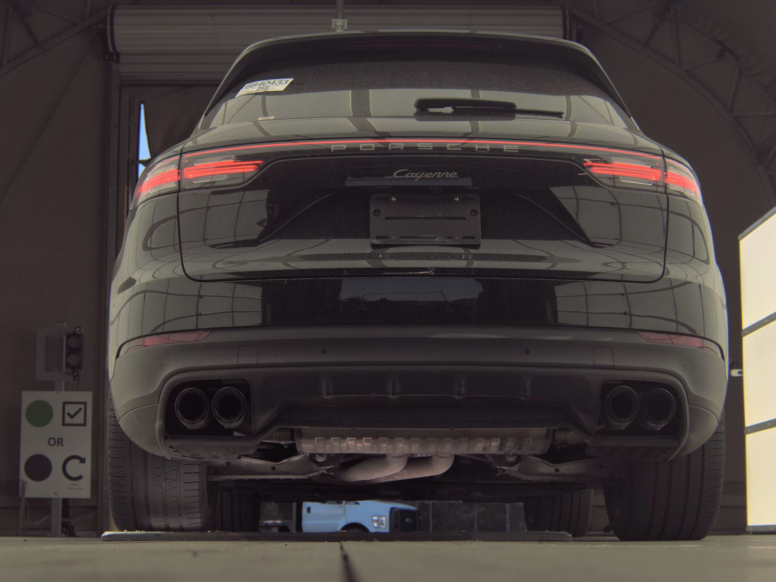 2023 Porsche Cayenne Platinum Edition AWD