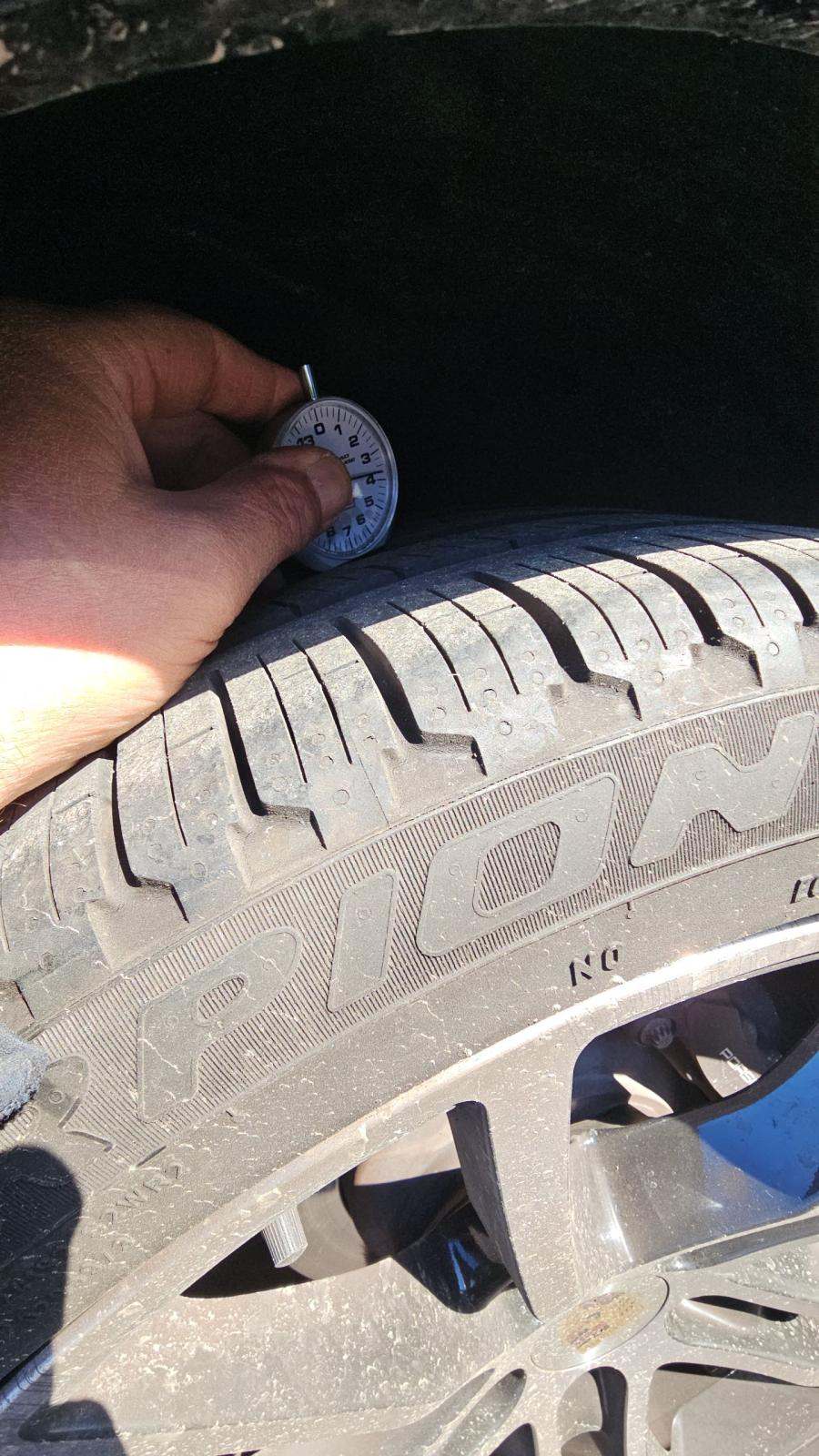 2023 Porsche Cayenne Platinum Edition AWD