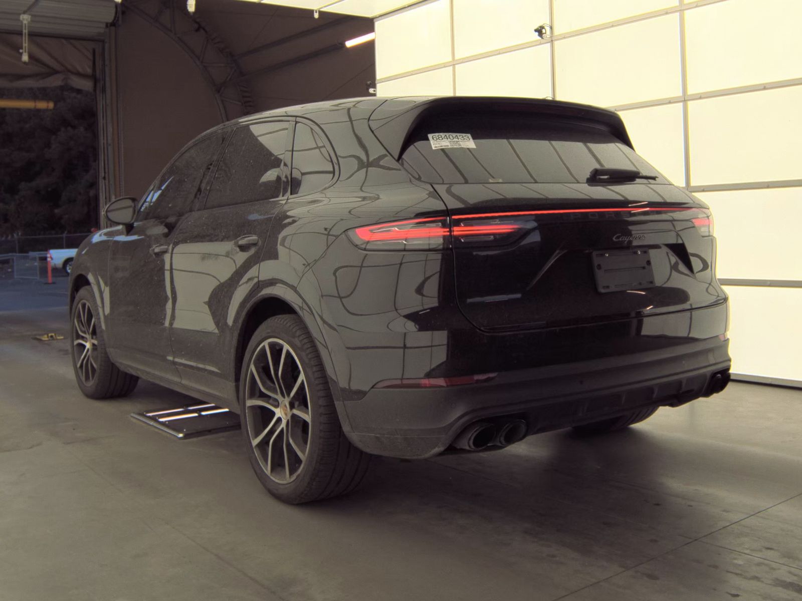 2023 Porsche Cayenne Platinum Edition AWD