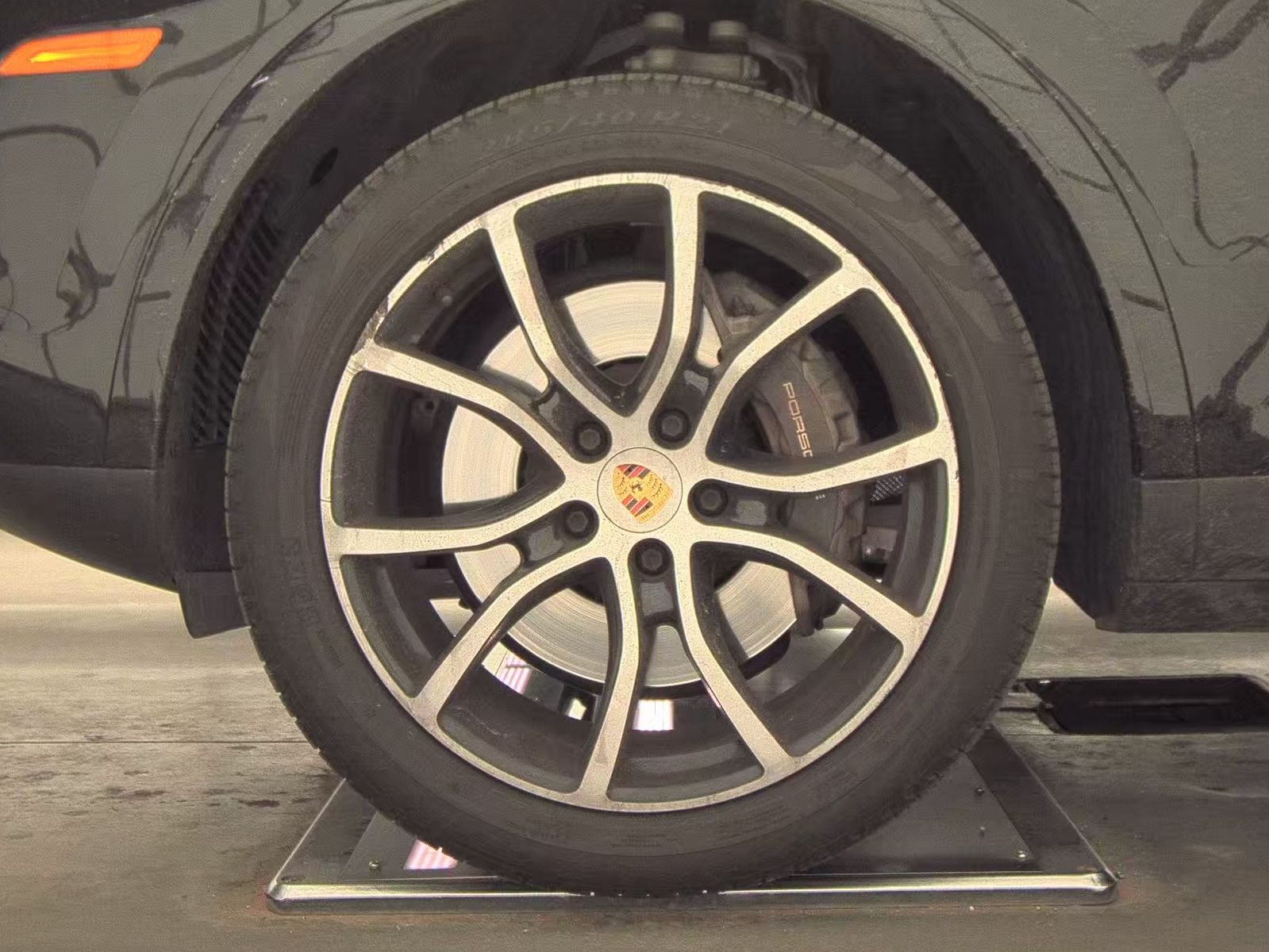 2023 Porsche Cayenne Platinum Edition AWD