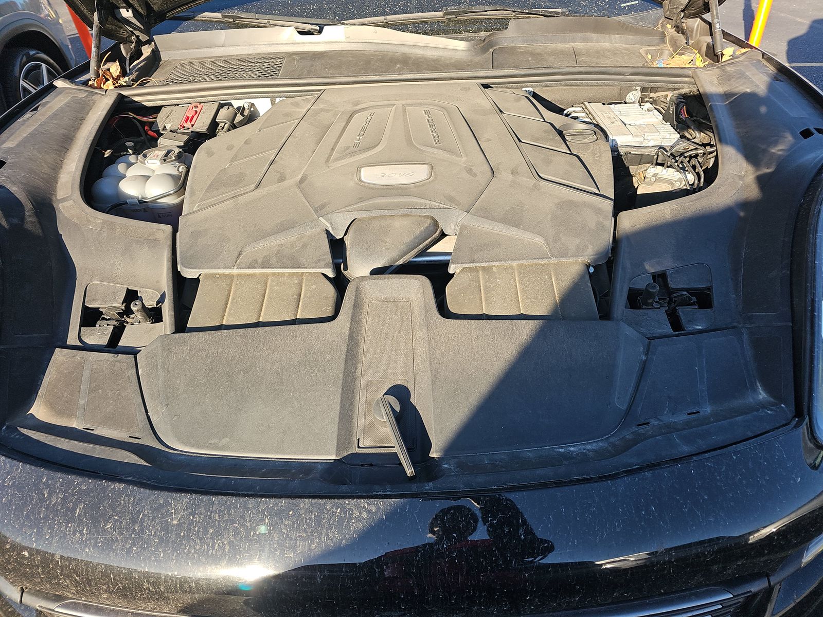 2023 Porsche Cayenne Platinum Edition AWD