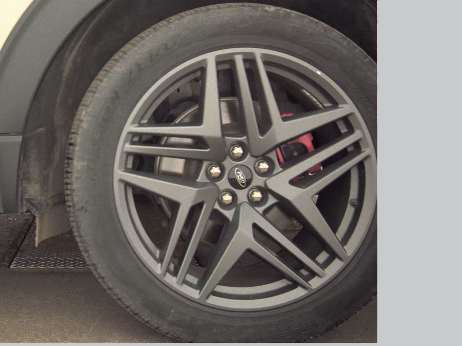 2025 Ford Explorer ST AWD