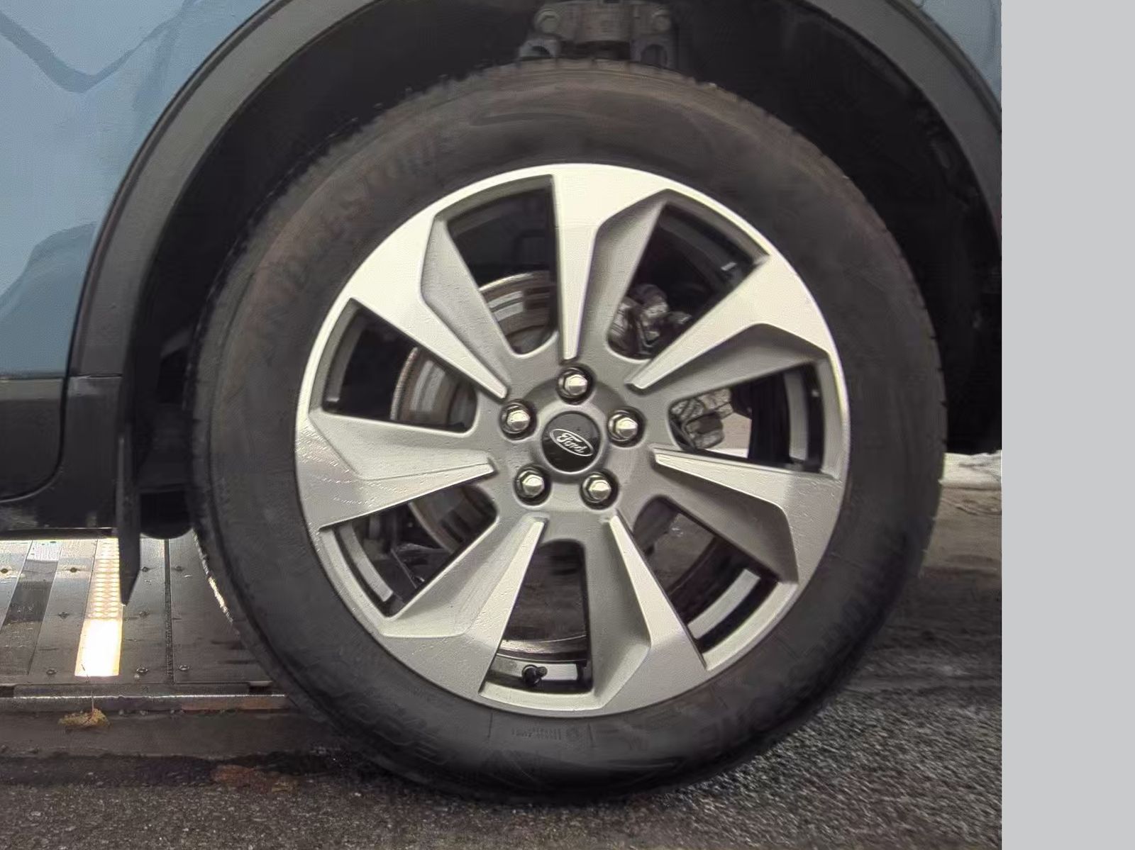 2025 Ford Escape Hybrid Platinum AWD