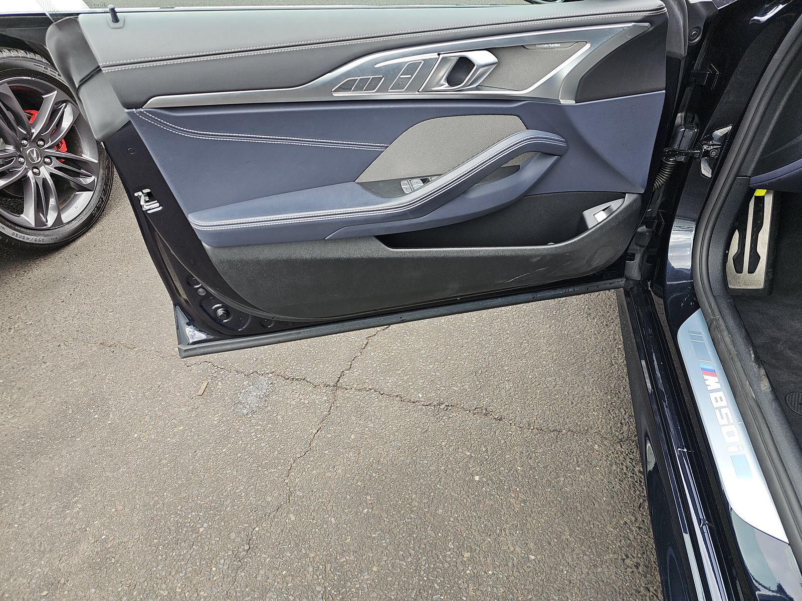 2025 BMW 8 Series M850i xDrive AWD