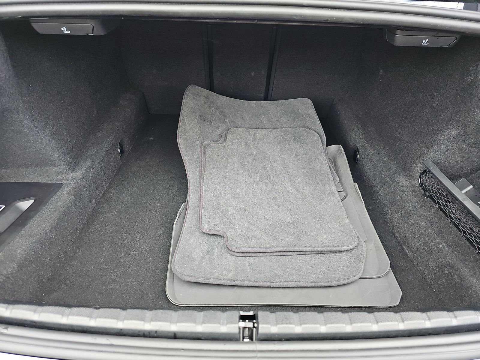 2025 BMW 8 Series M850i xDrive AWD