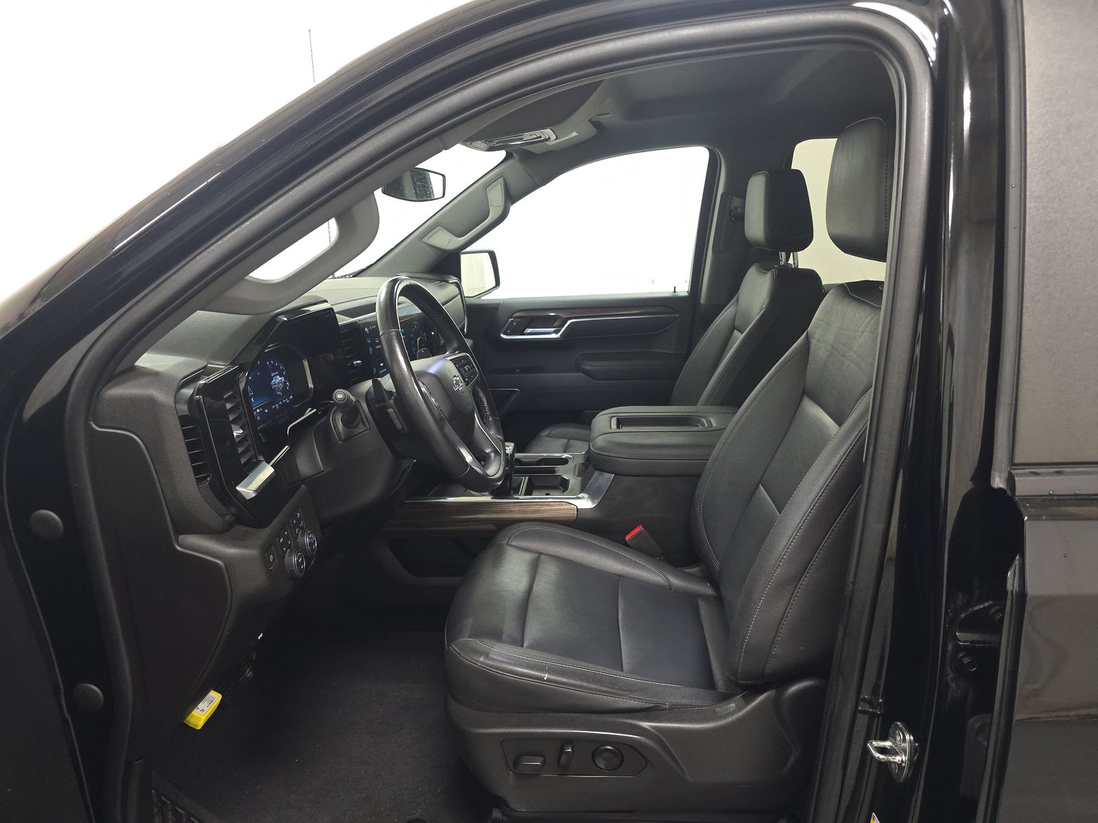 2022 Chevrolet Silverado 1500 RST AWD