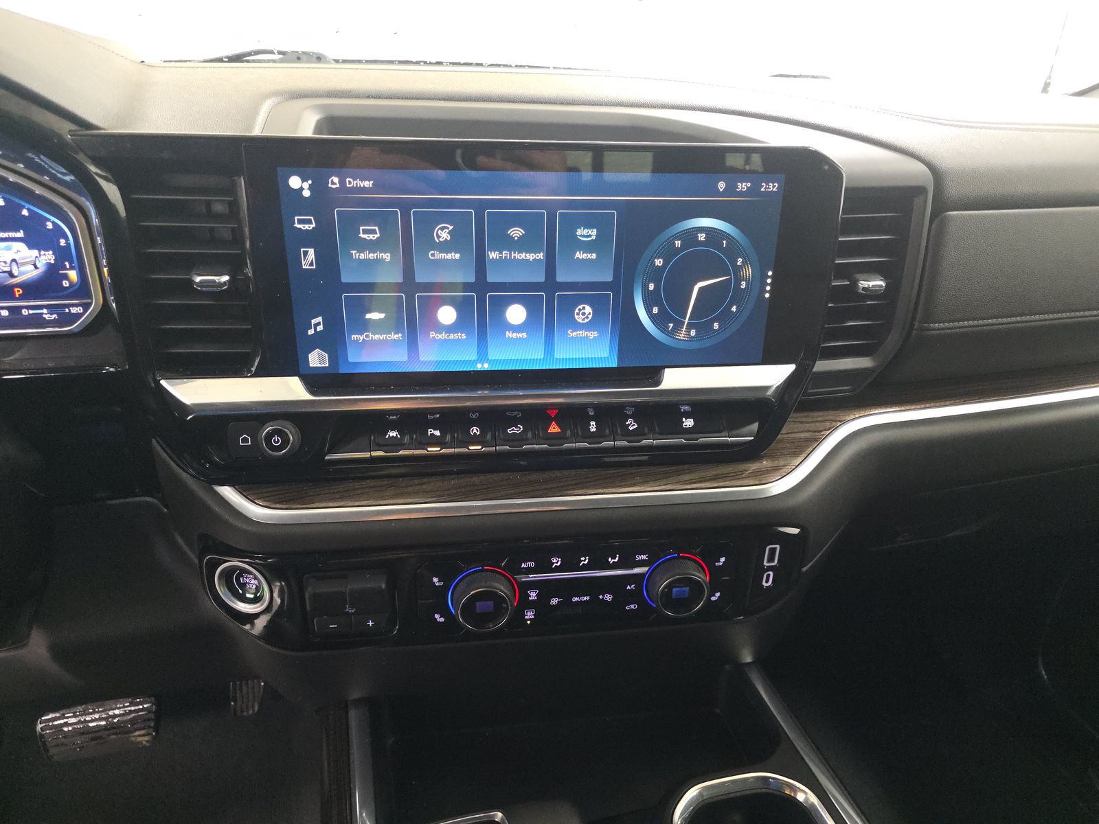 2022 Chevrolet Silverado 1500 RST AWD